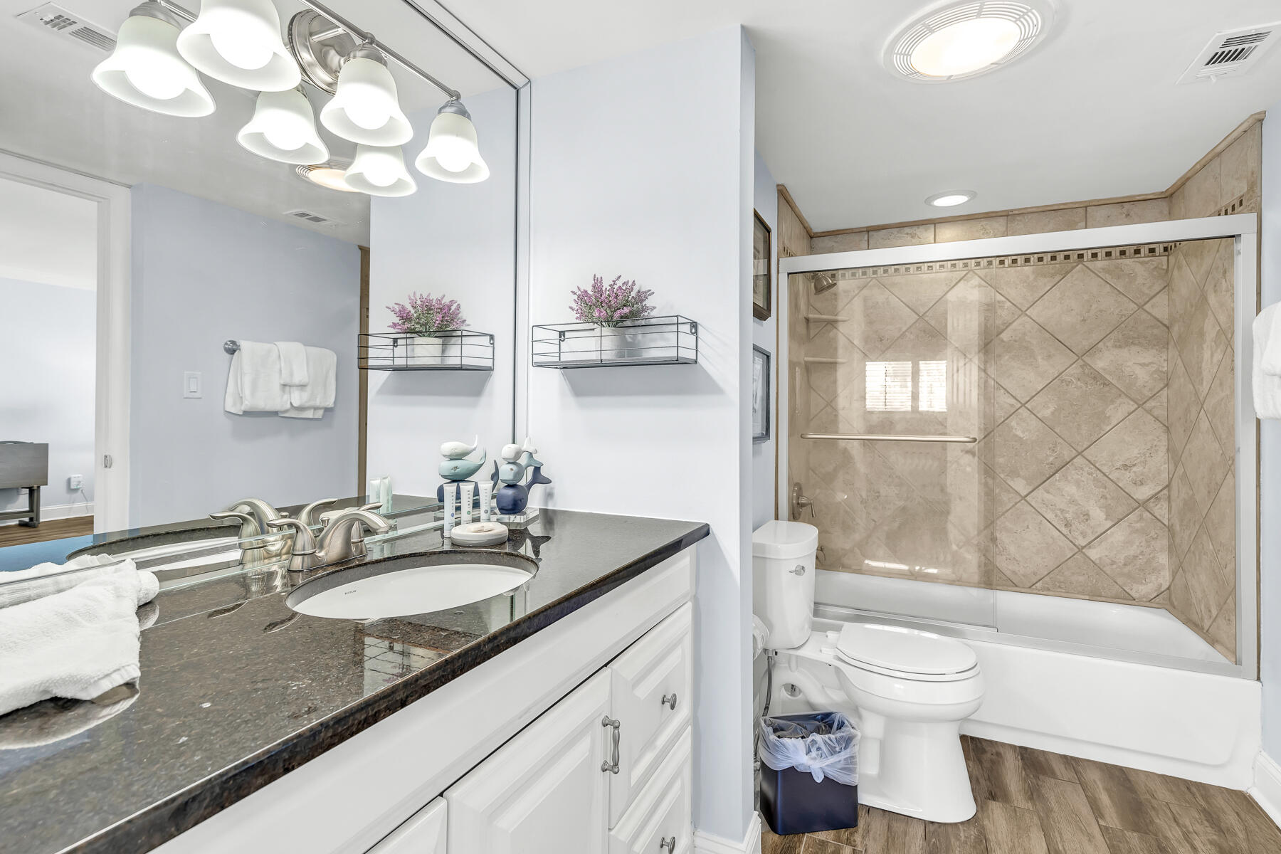 BEACH HOUSE CONDO PH 1 - Residential