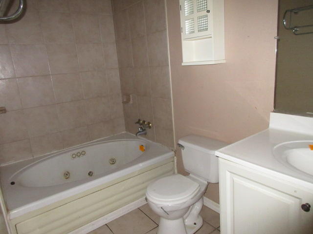 VALENCIA ARMS - Residential