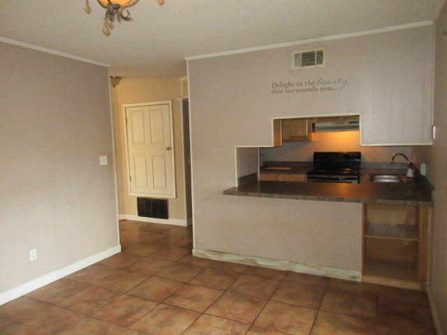 VALENCIA ARMS - Residential