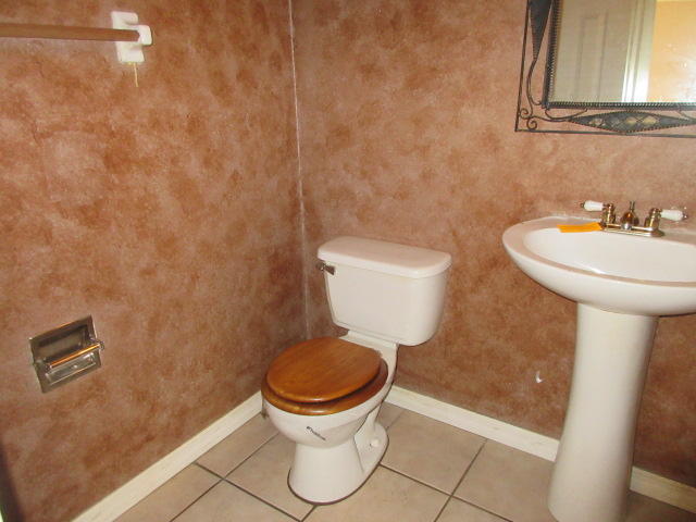 VALENCIA ARMS - Residential