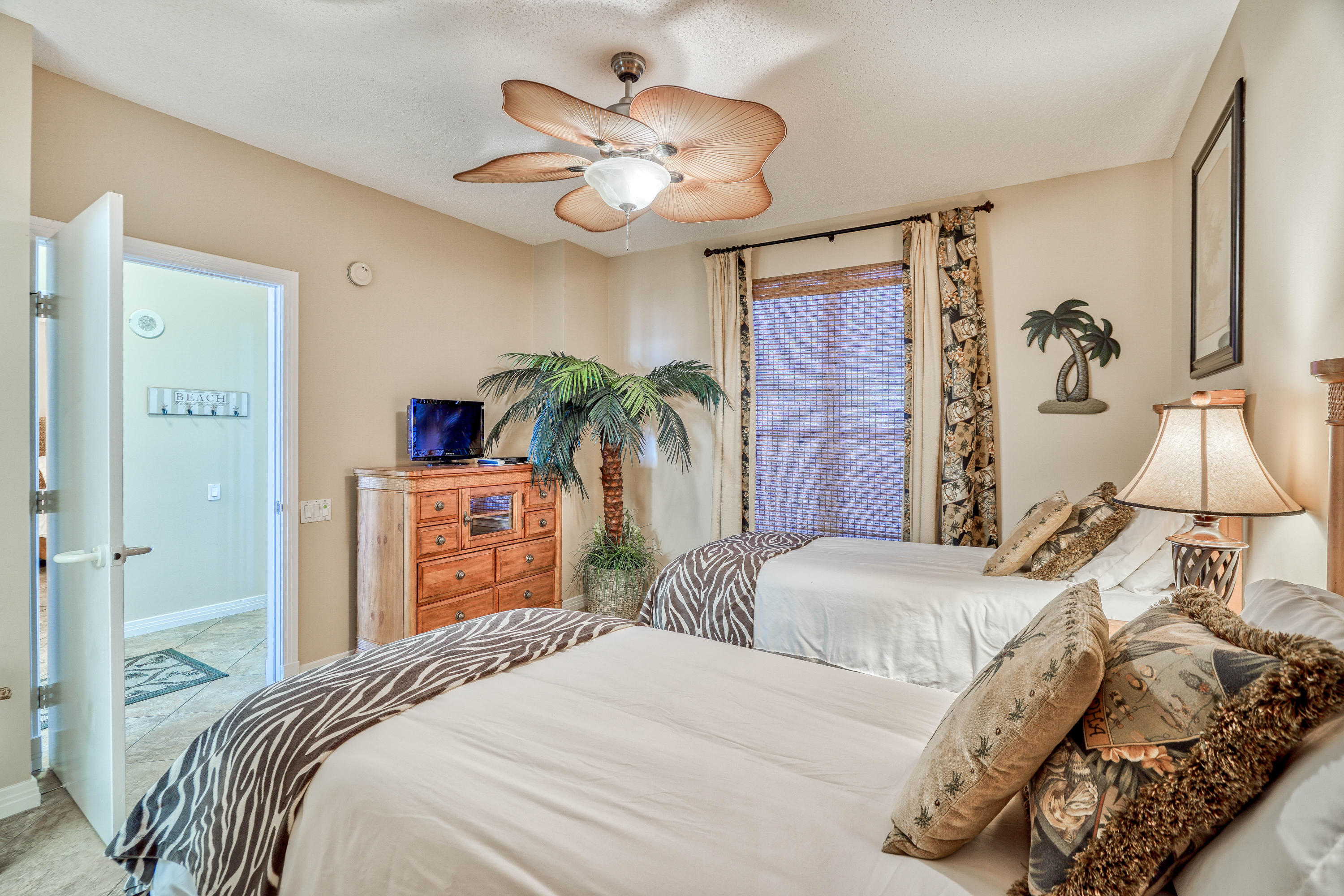 BEACH COLONY RESORT - Residential