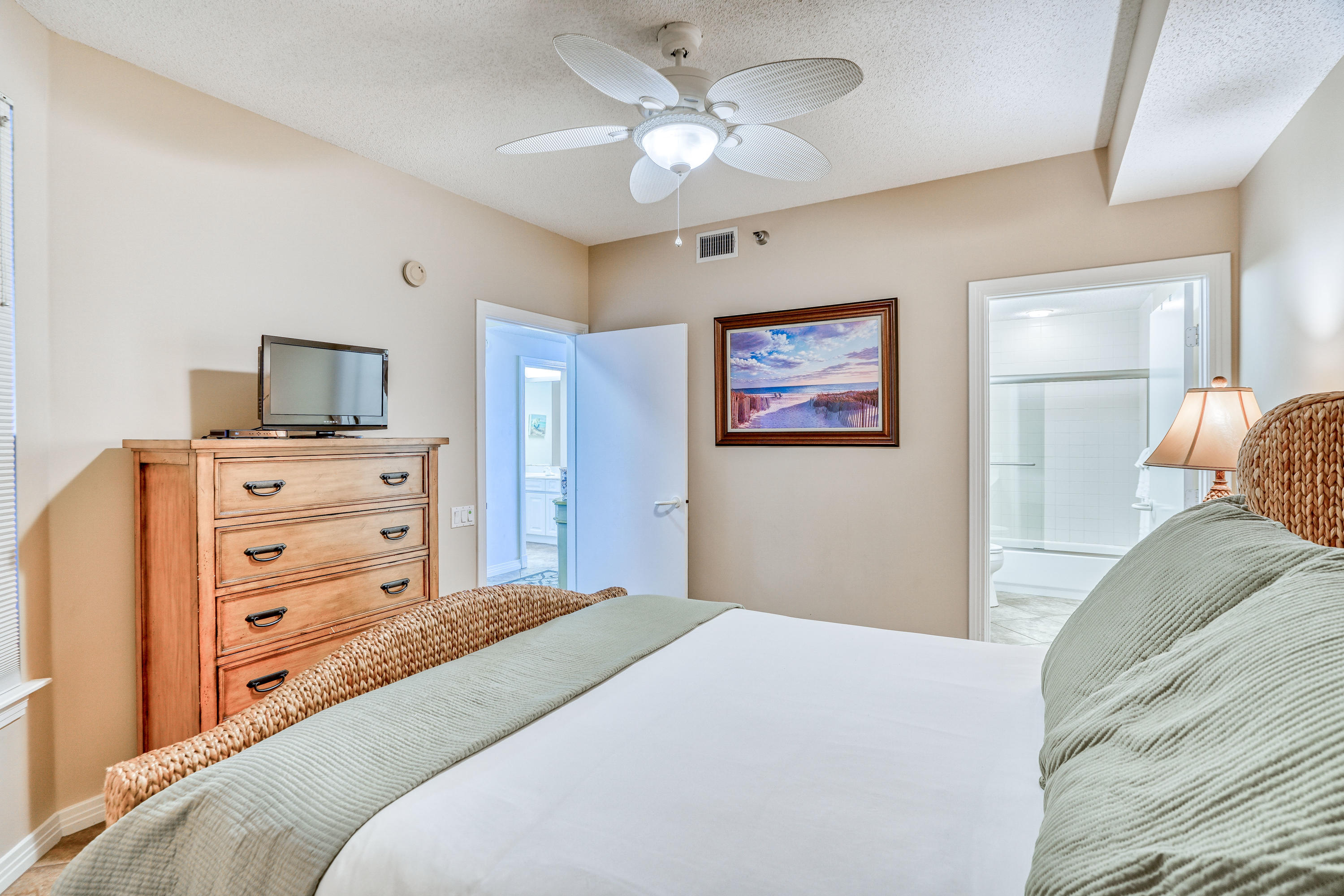 BEACH COLONY RESORT - Residential