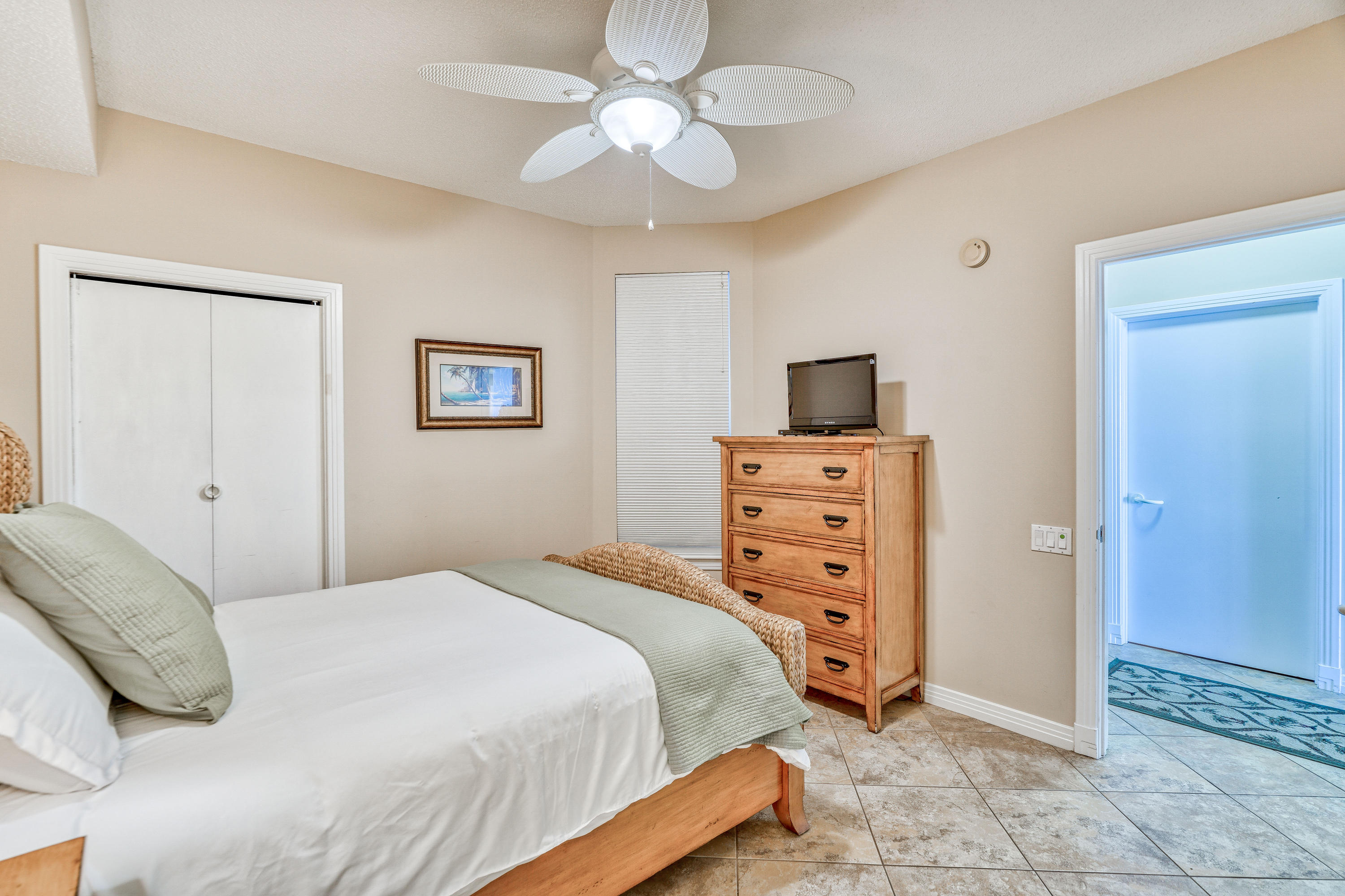 BEACH COLONY RESORT - Residential