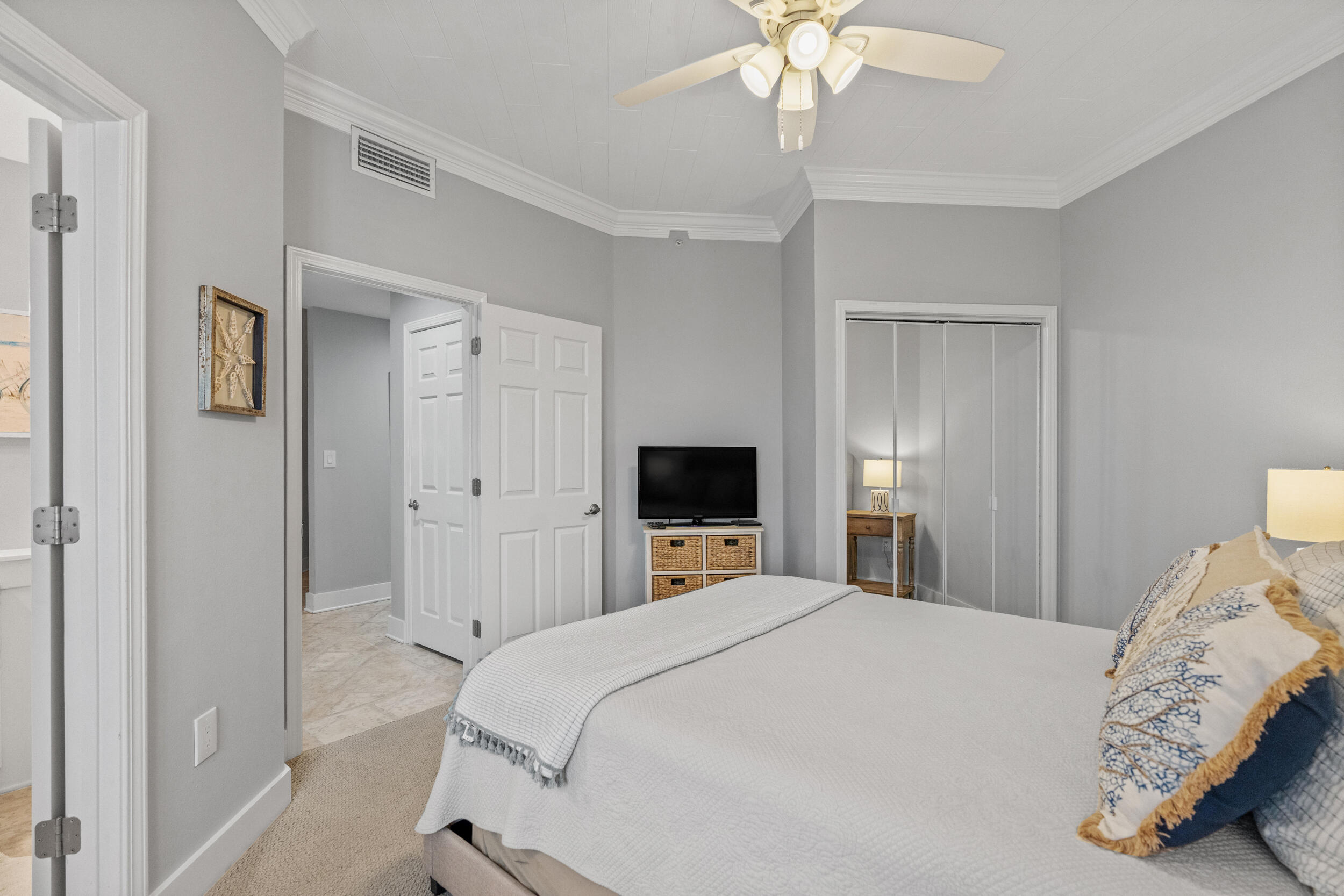 INN AT BLUE MOUNTAIN BEACH - Residential