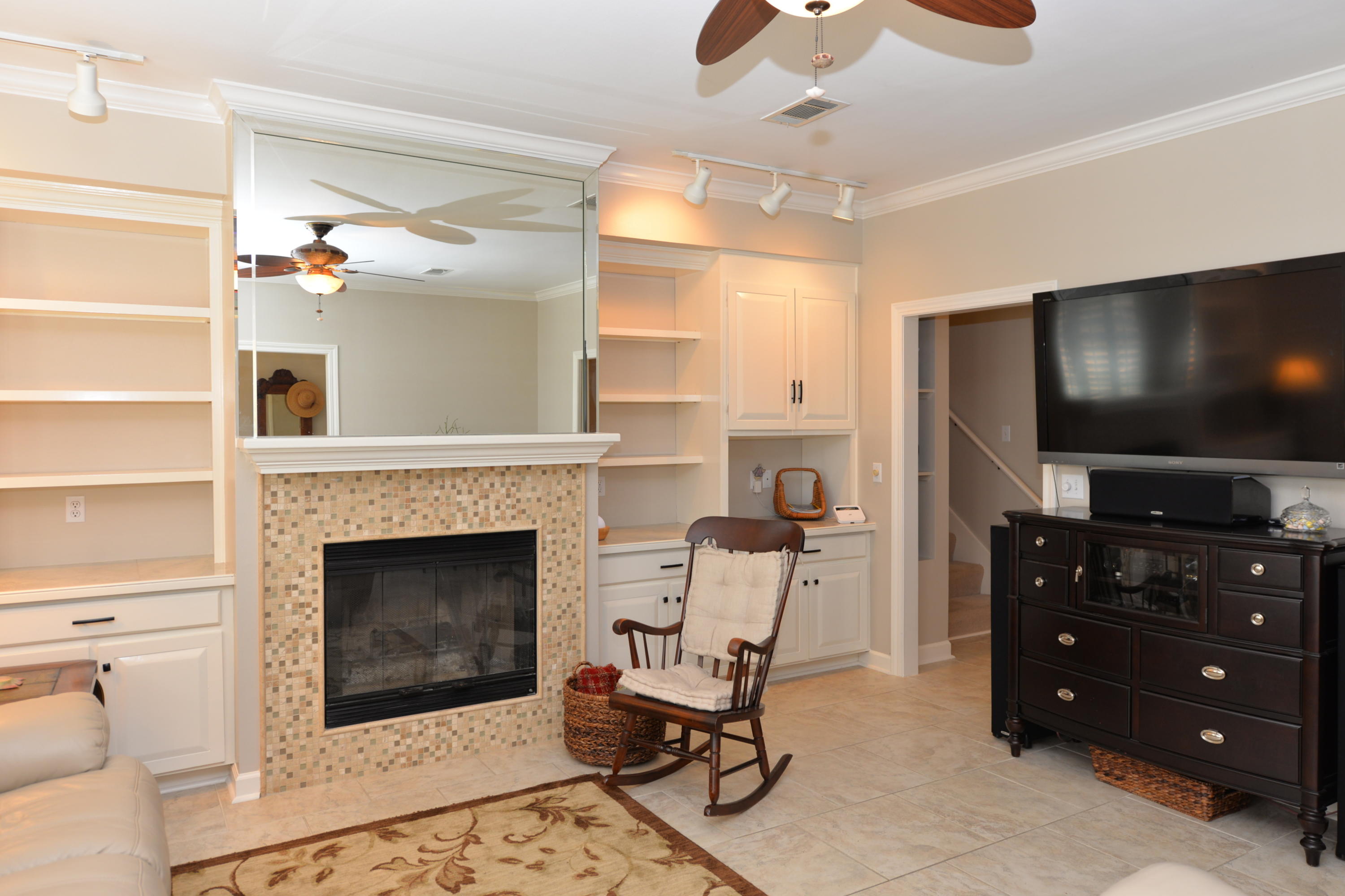 RIDGE WOOD MANOR - Residential