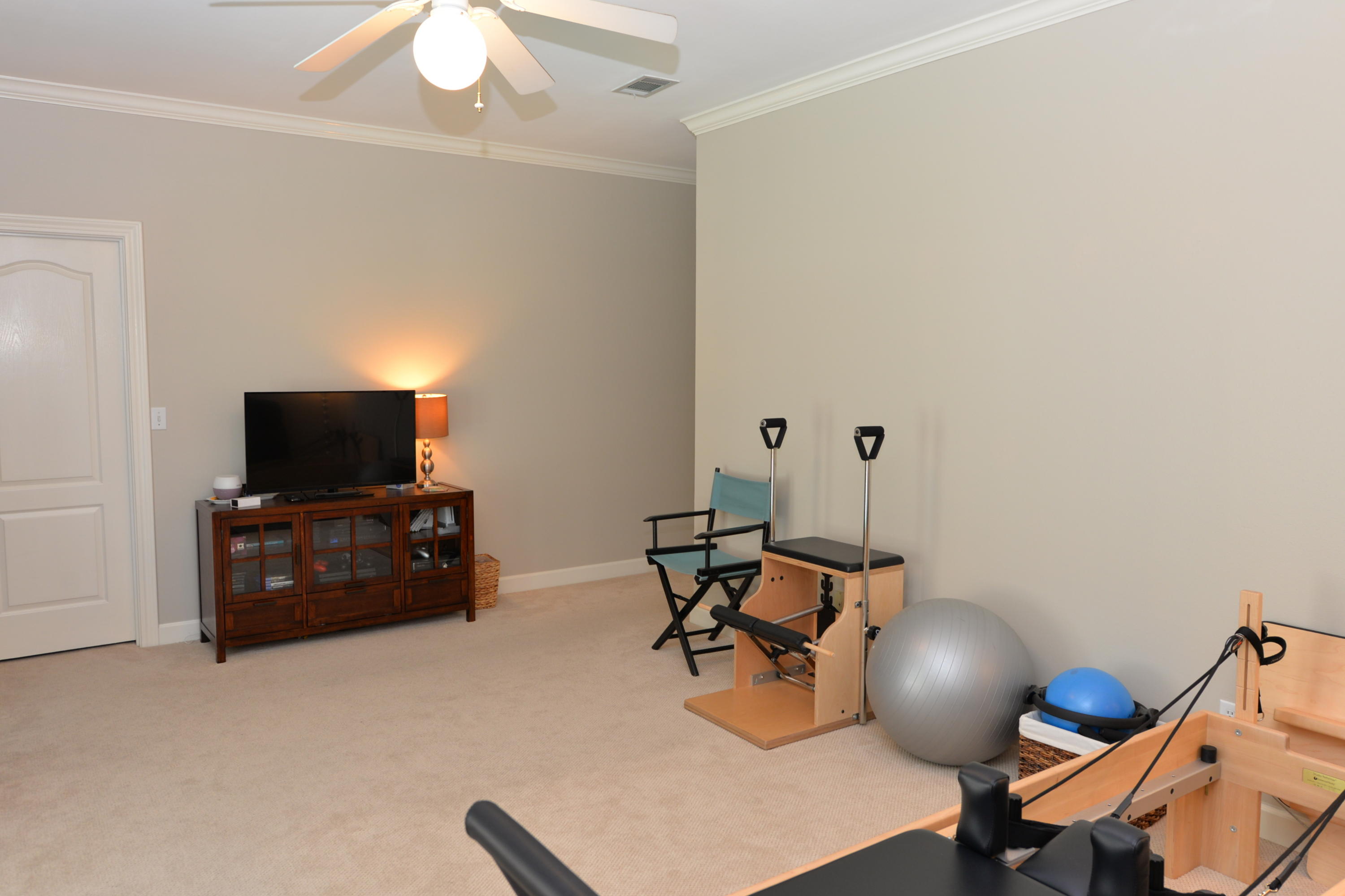 RIDGE WOOD MANOR - Residential