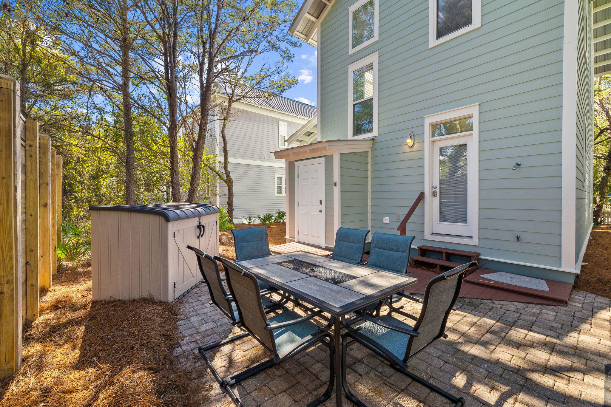 SUMMER'S EDGE - Residential