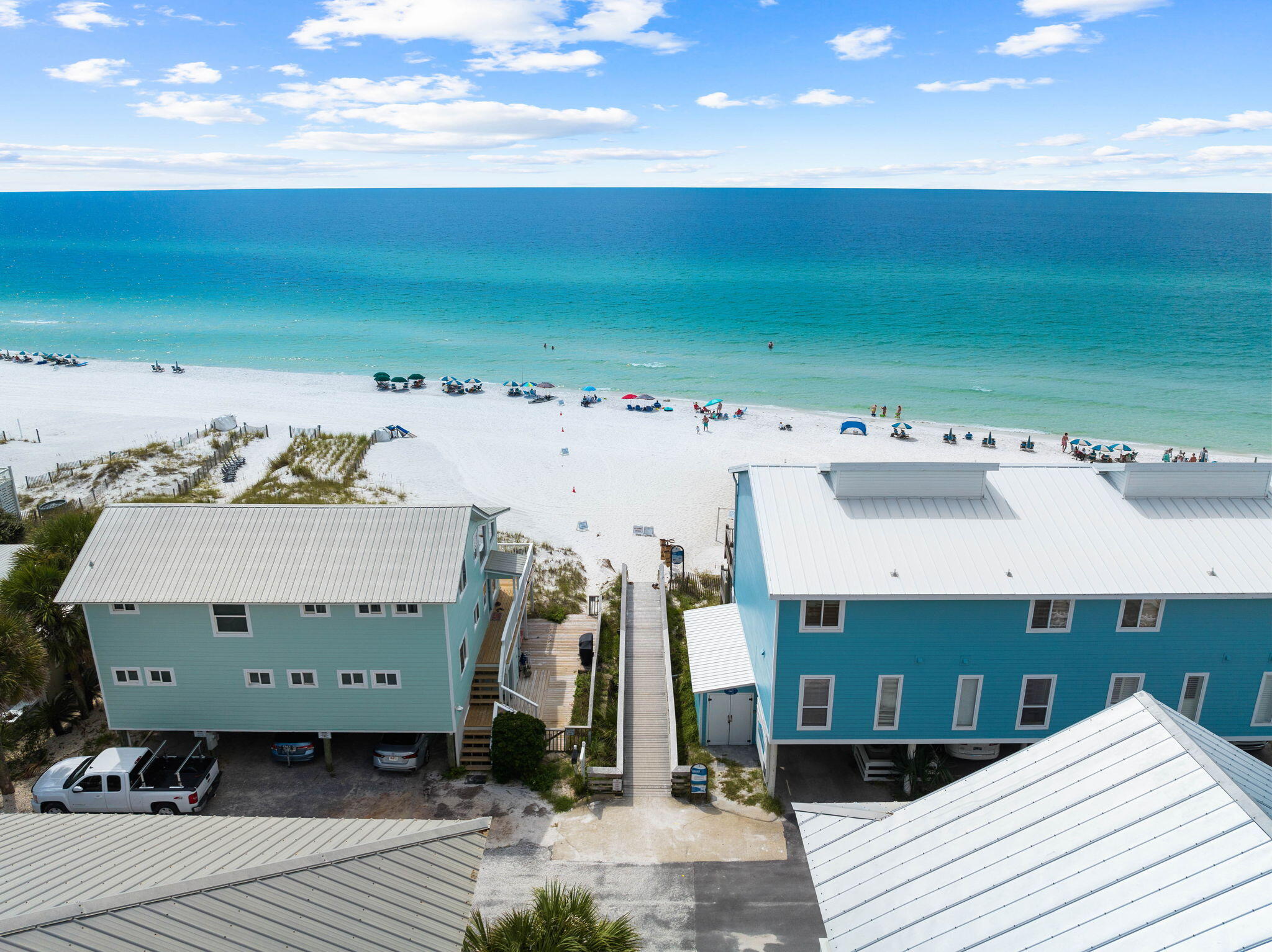 SUMMER'S EDGE - Residential