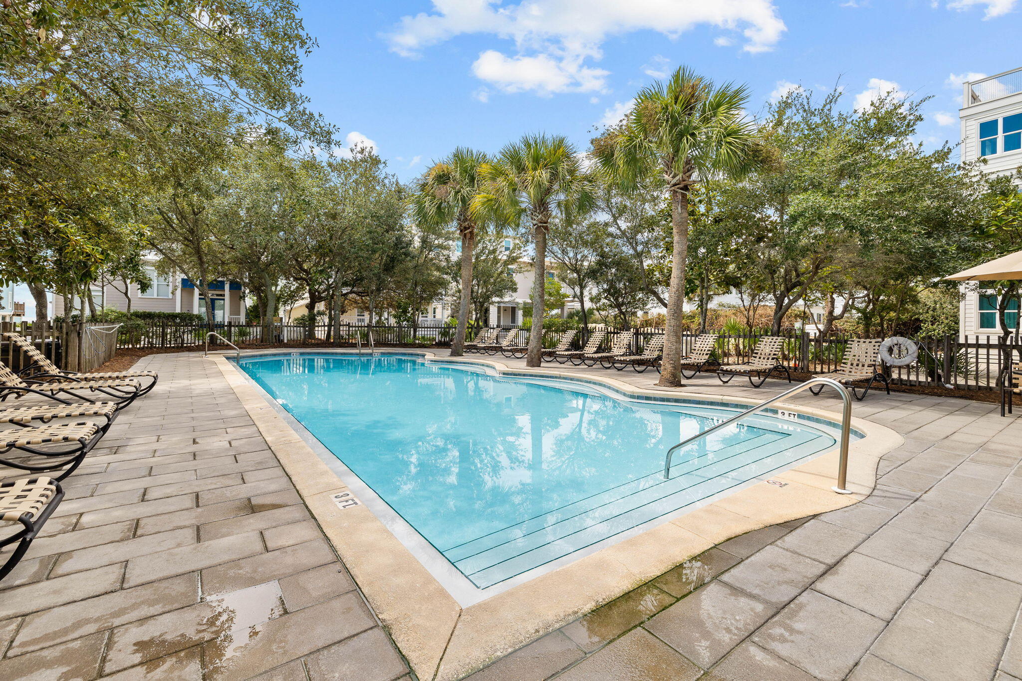 SUMMER'S EDGE - Residential