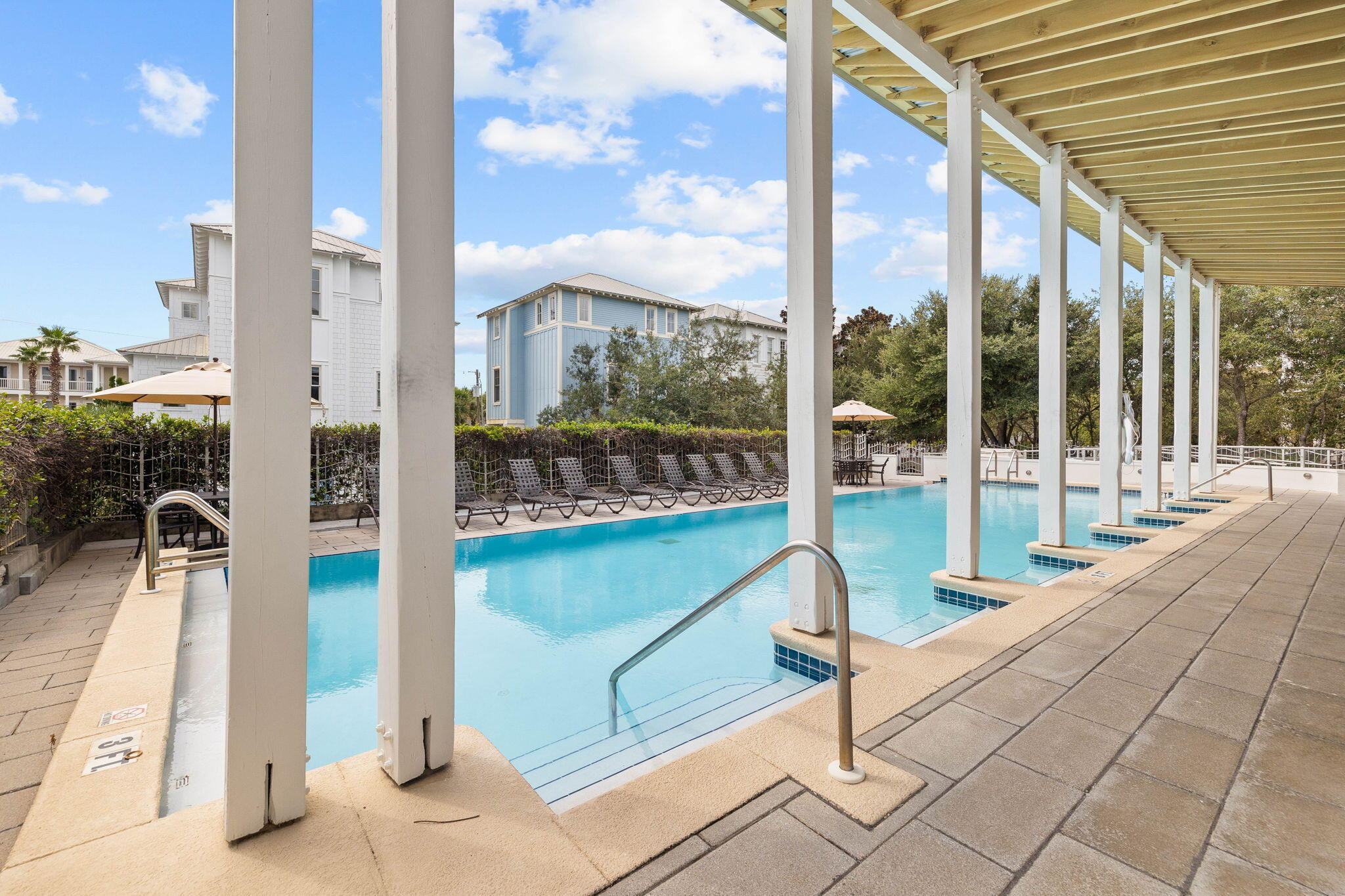 SUMMER'S EDGE - Residential