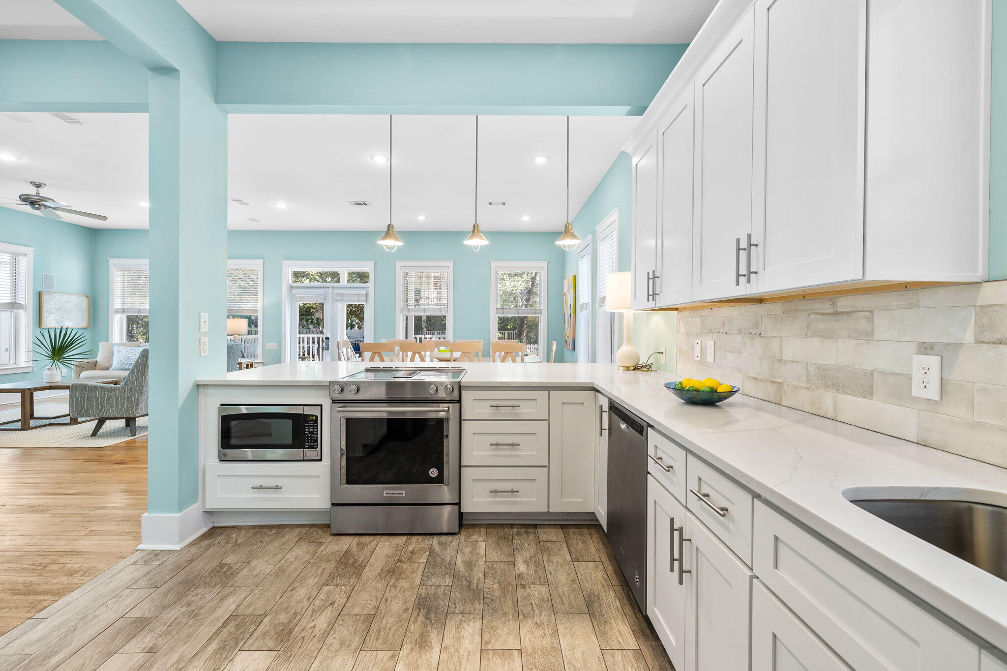 SUMMER'S EDGE - Residential