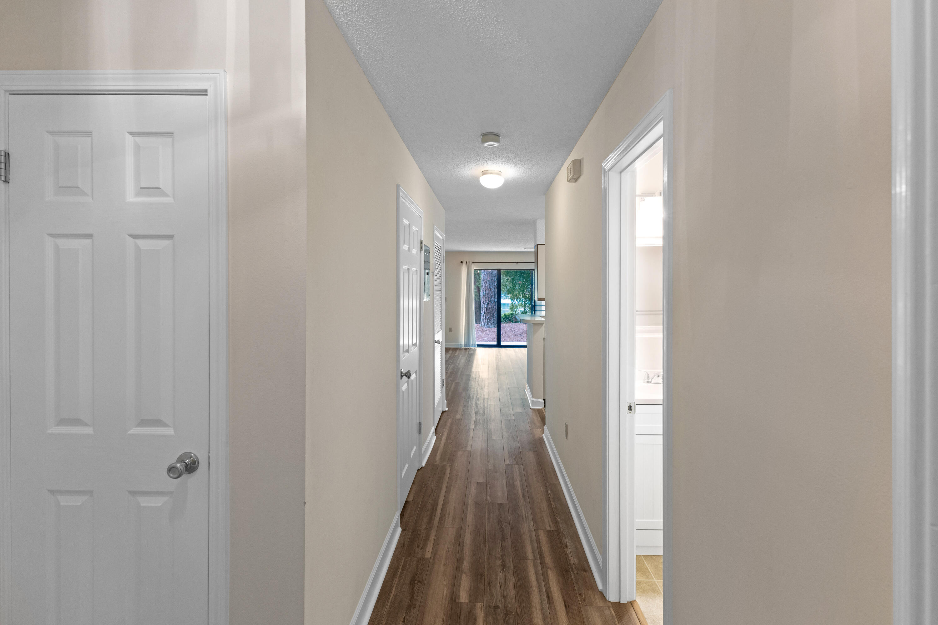LAKESIDE CONDO AT BLUEWATER BAY - Residential