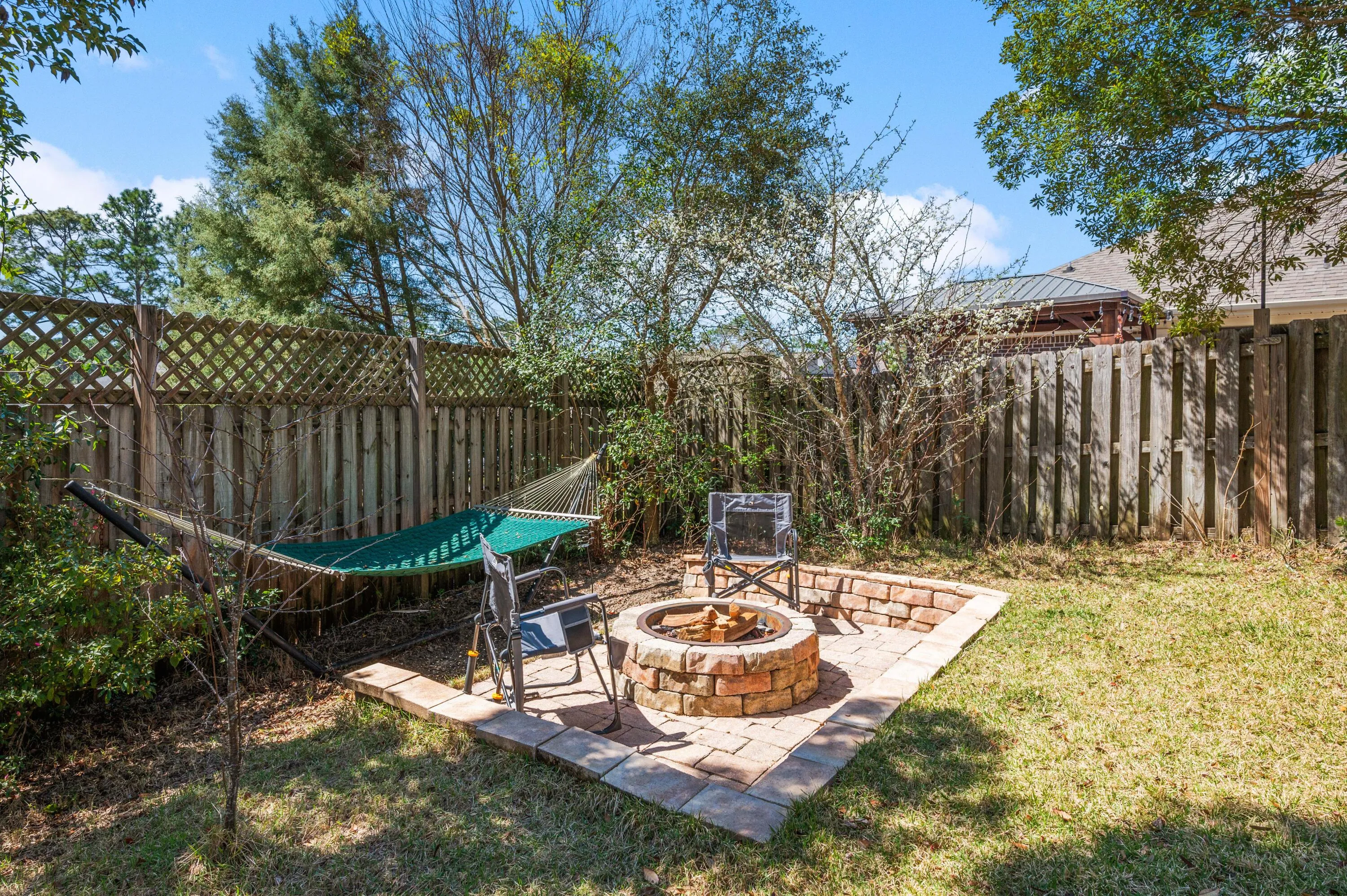 Niceville, Florida 32578, United States, 4 Bedrooms Bedrooms, ,3 BathroomsBathrooms,Residential,Pending,104101