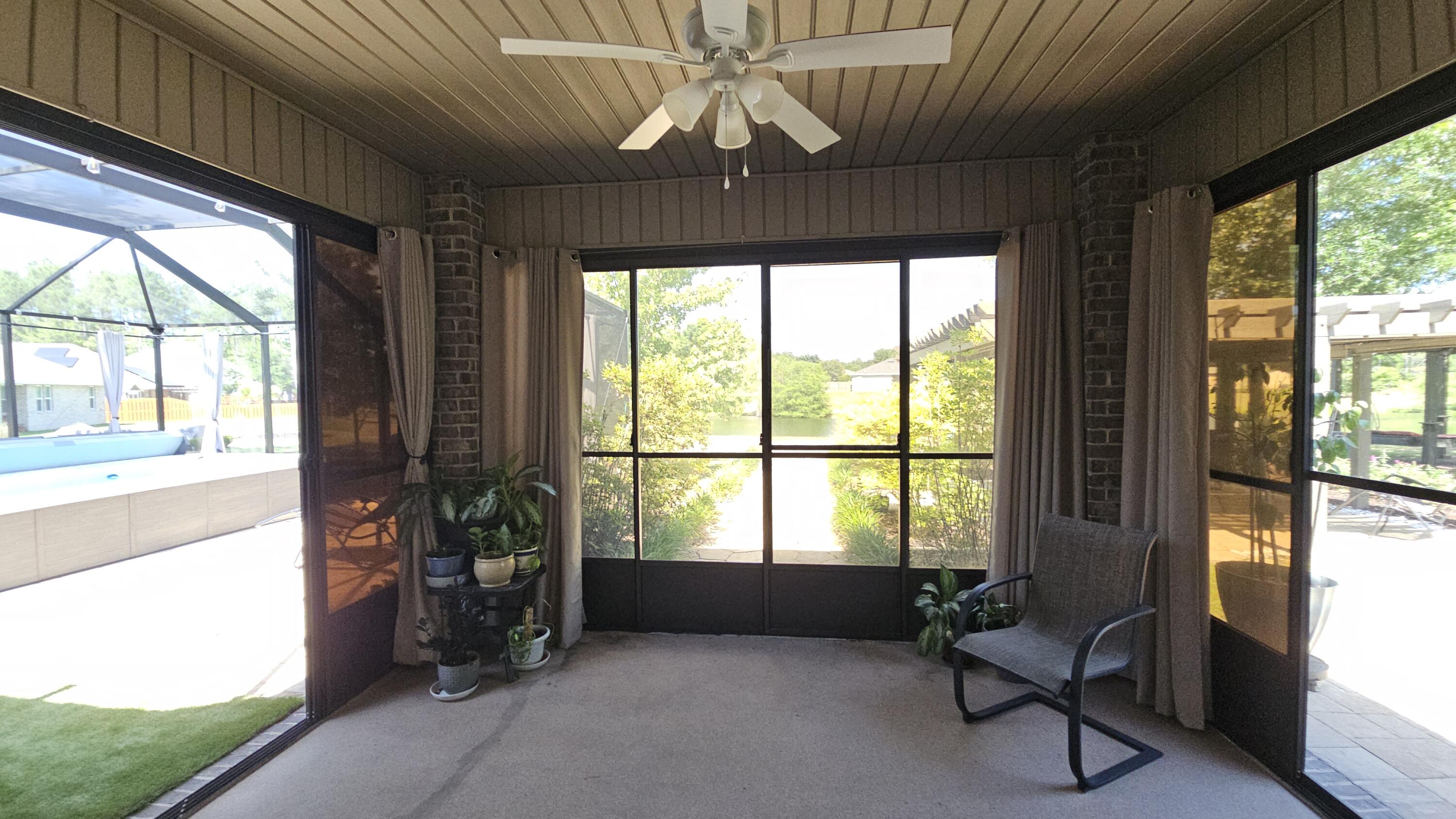 HAMMOCK BAY - Residential Lease