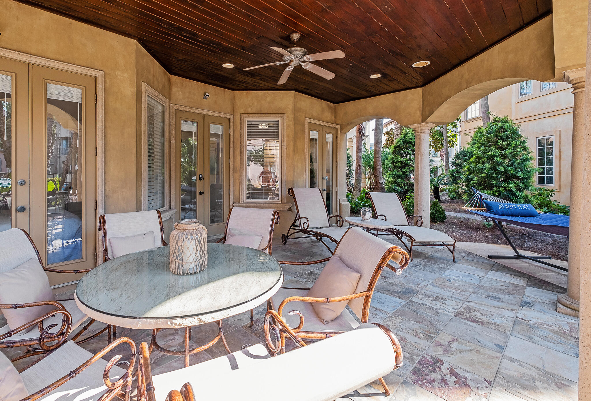 SAINT TROPEZ - Residential