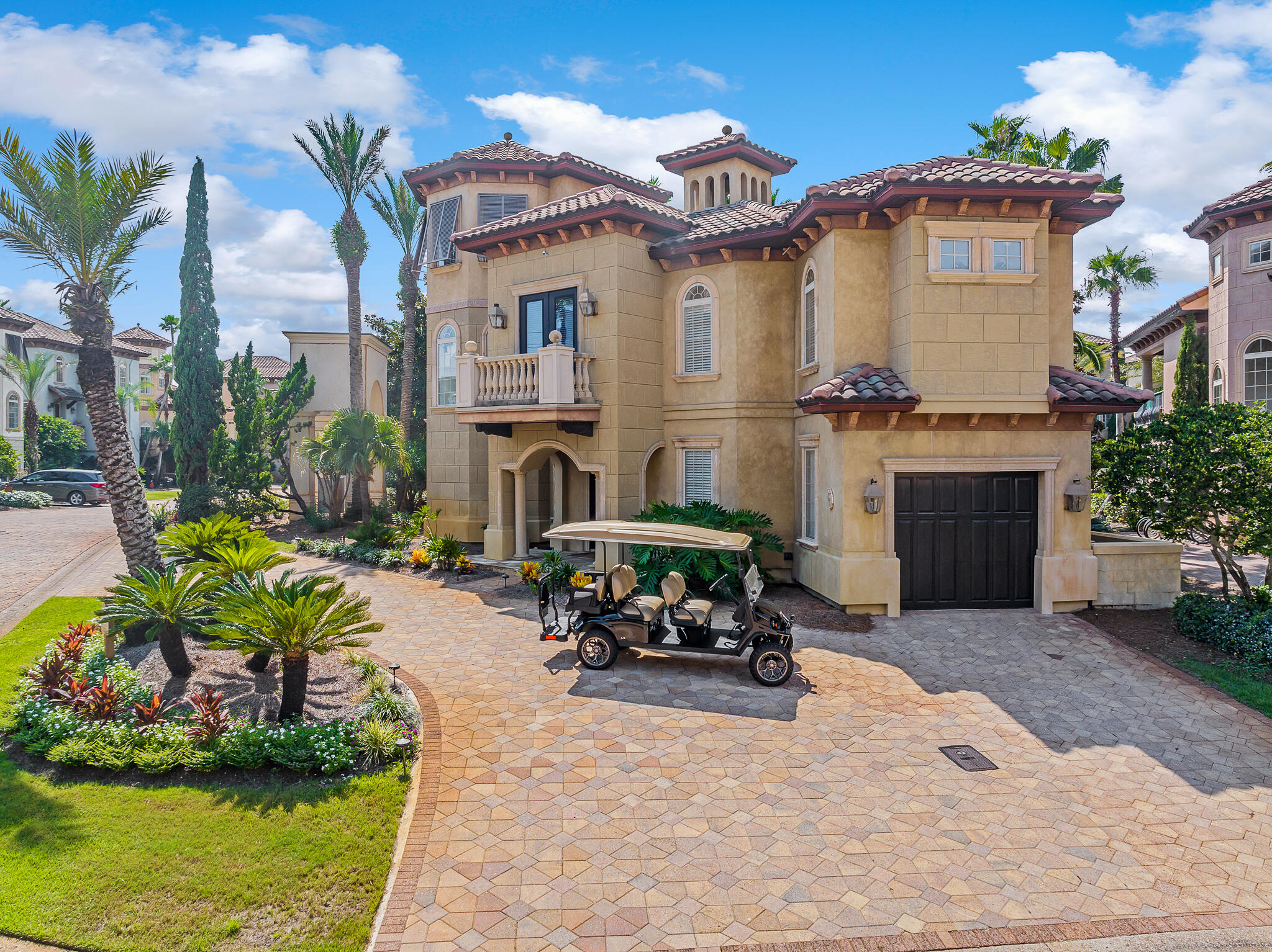 SAINT TROPEZ - Residential
