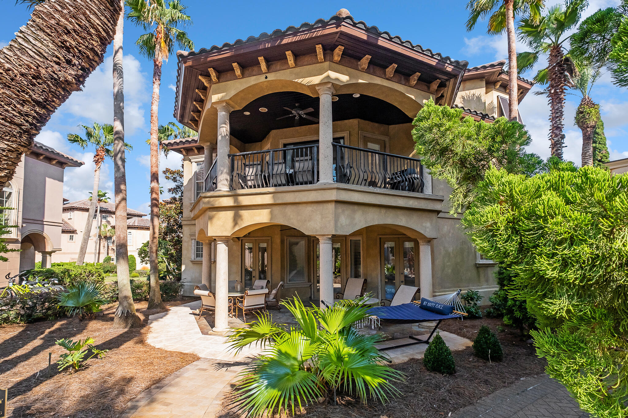SAINT TROPEZ - Residential