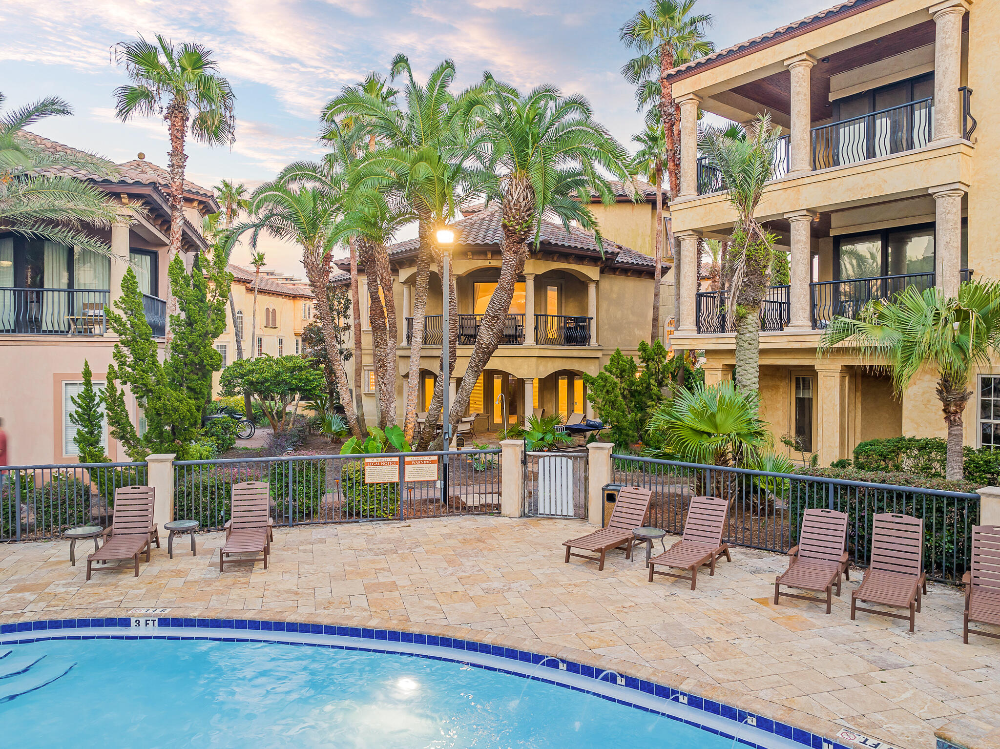 SAINT TROPEZ - Residential