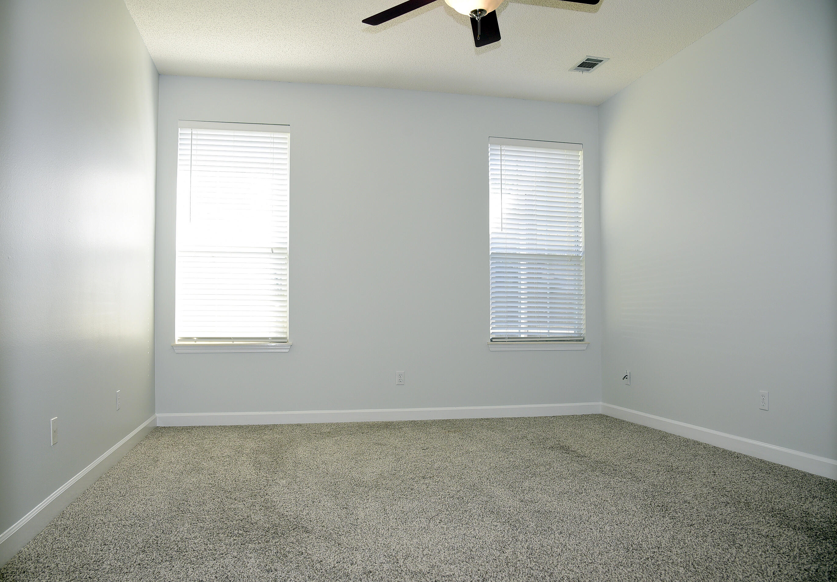 RIDGE WOOD - Residential Lease