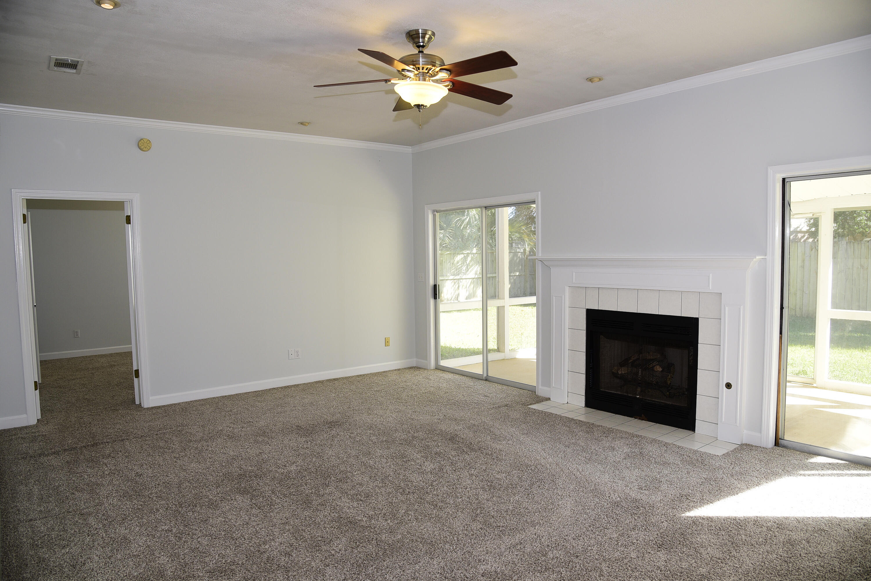 RIDGE WOOD - Residential Lease