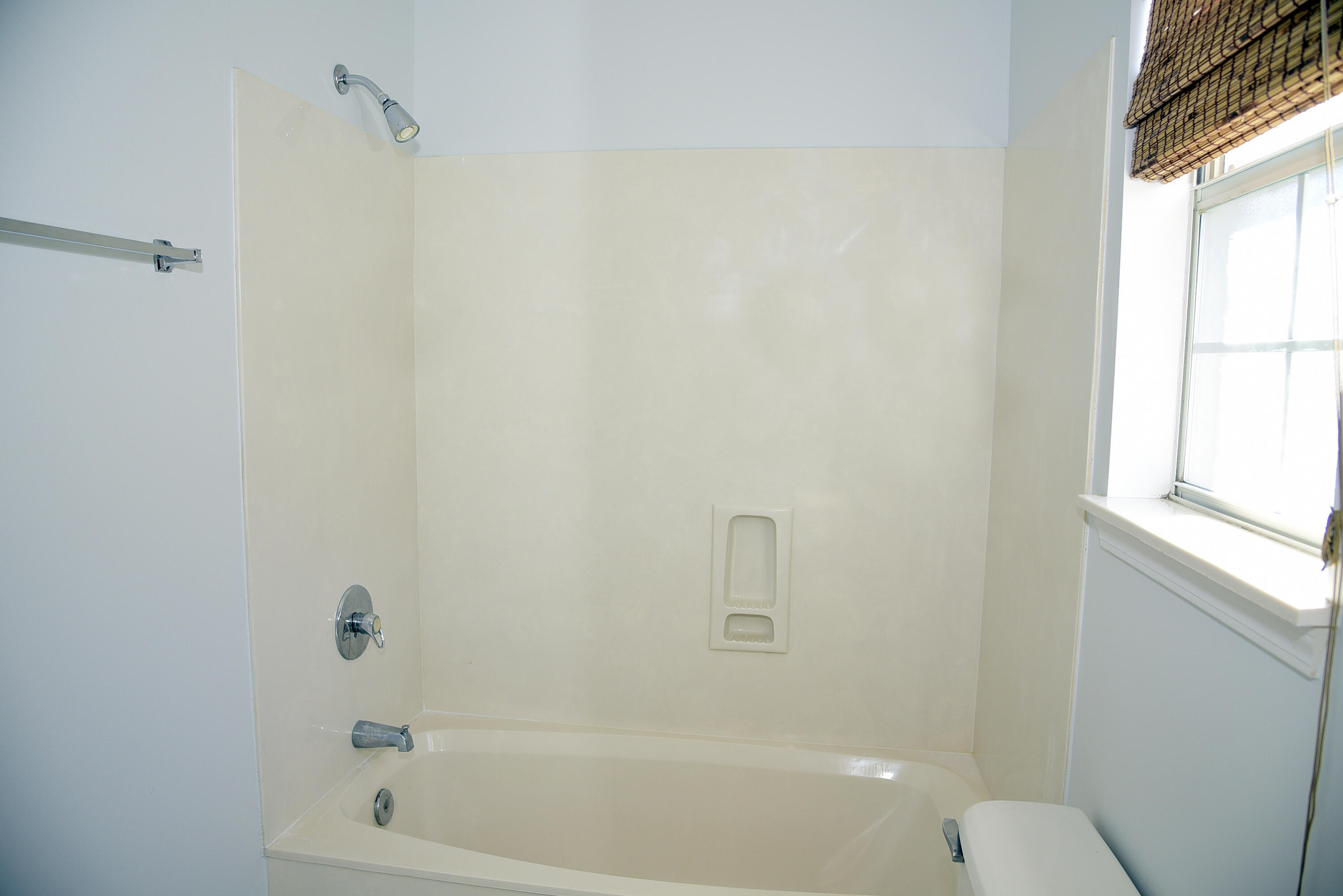 RIDGE WOOD - Residential Lease