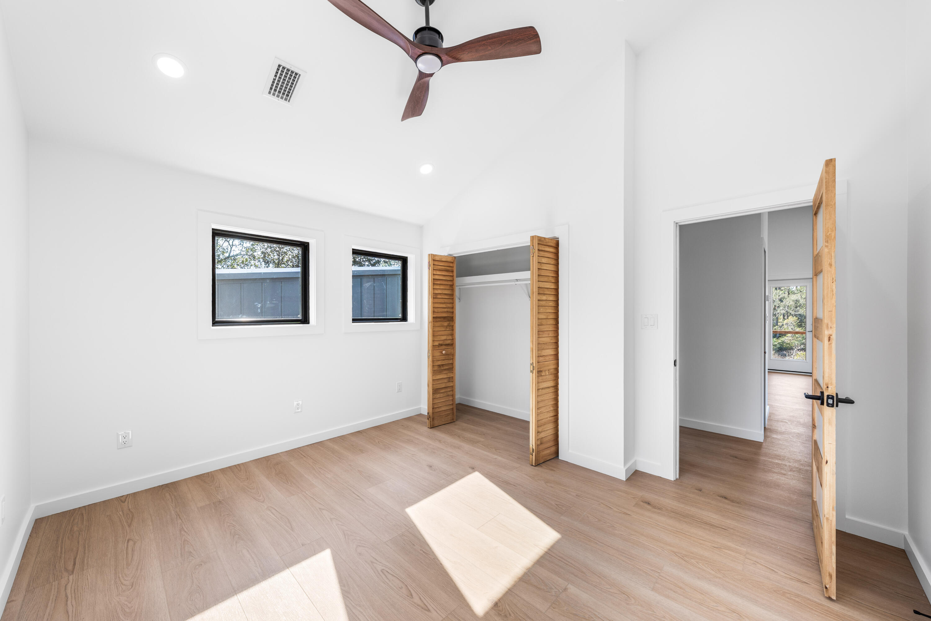 TOWN OF SANTA ROSA - Residential