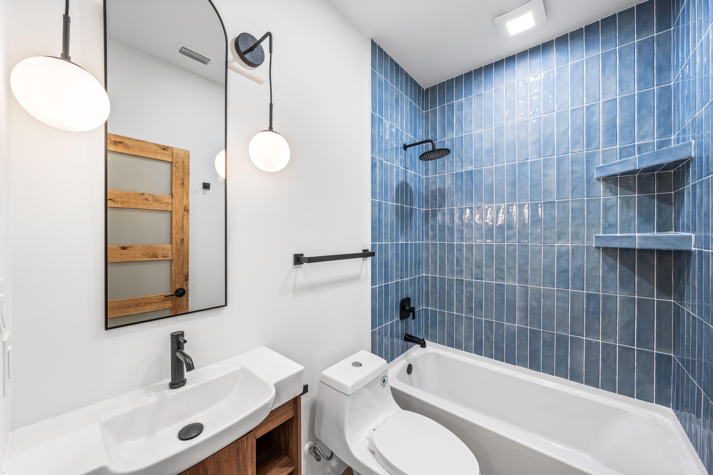 TOWN OF SANTA ROSA - Residential