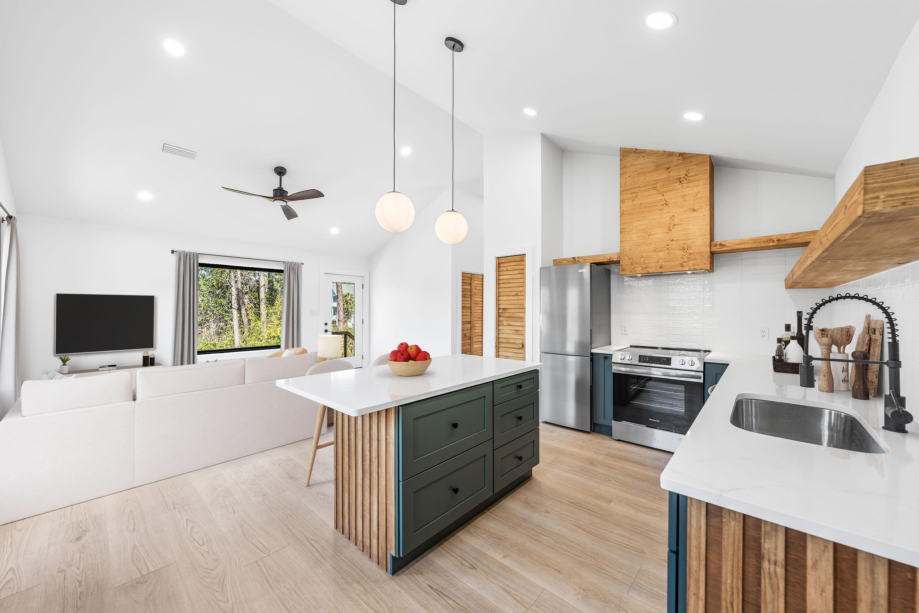 TOWN OF SANTA ROSA - Residential