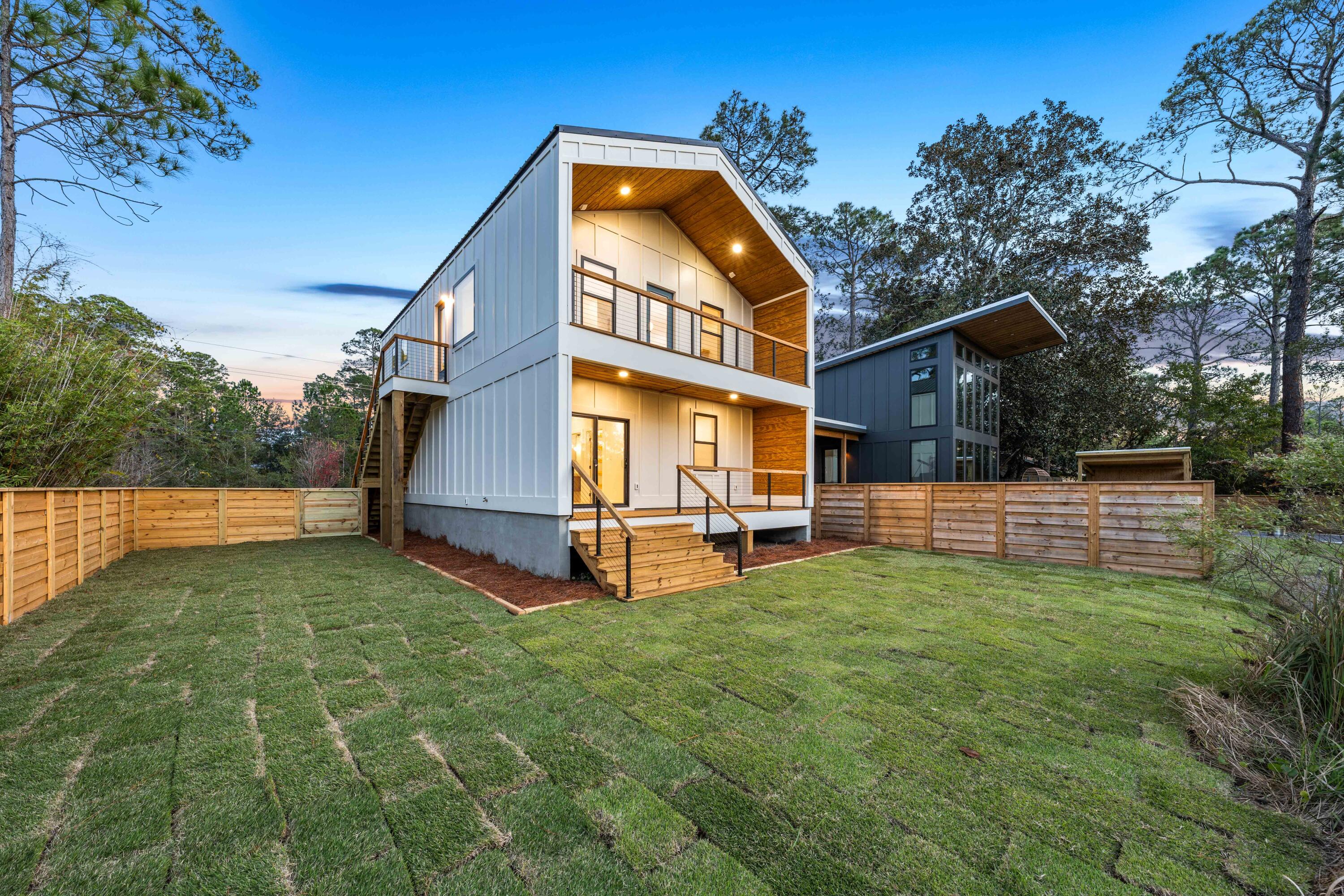 TOWN OF SANTA ROSA - Residential