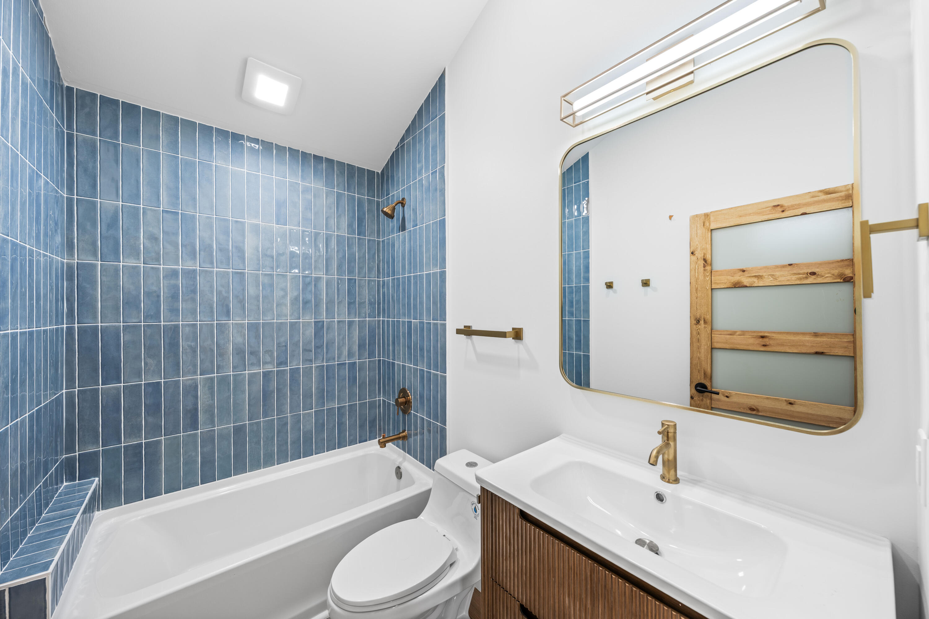 TOWN OF SANTA ROSA - Residential