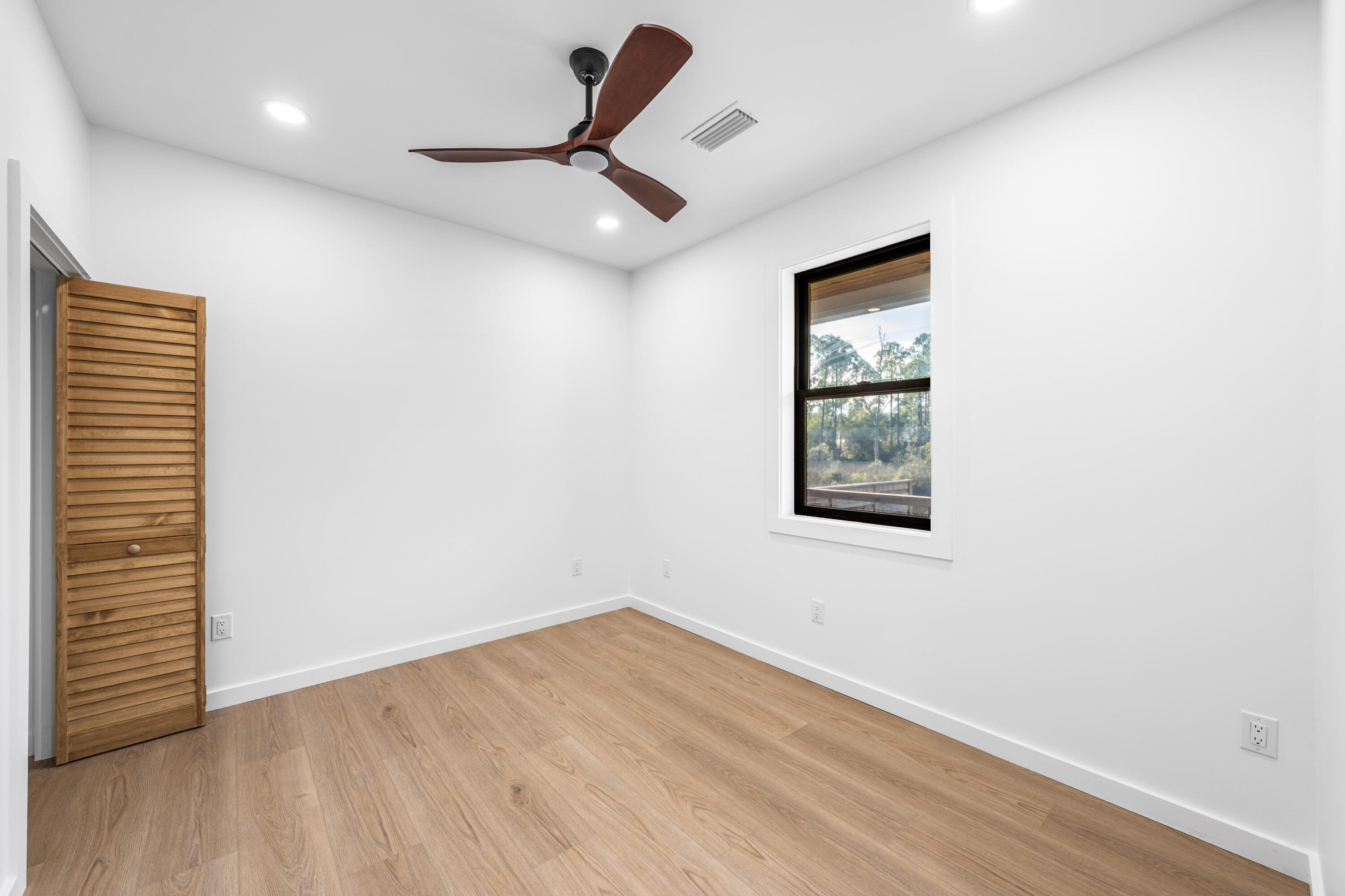 TOWN OF SANTA ROSA - Residential