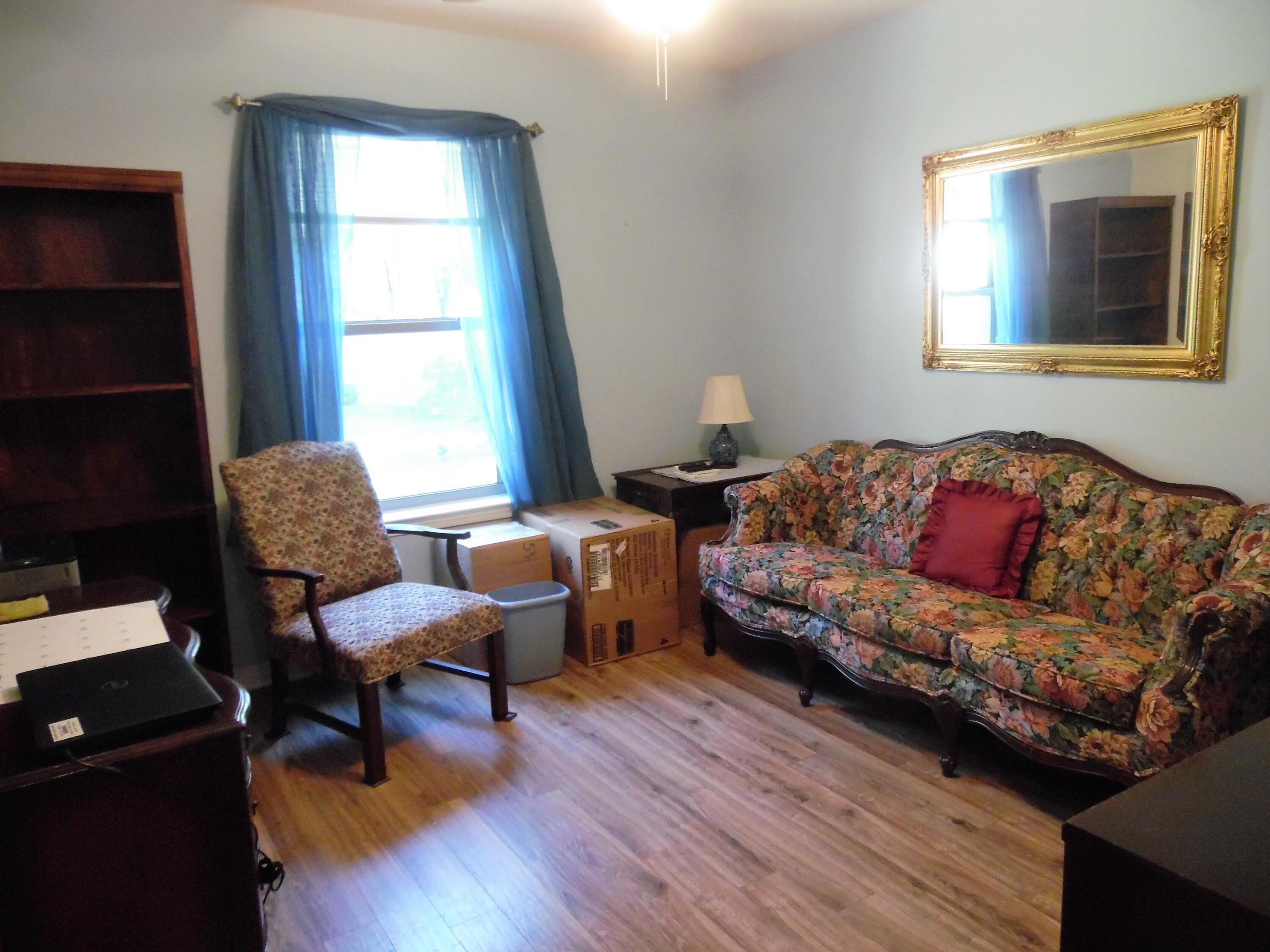 SPRING HOLLOW ESTATES - Residential