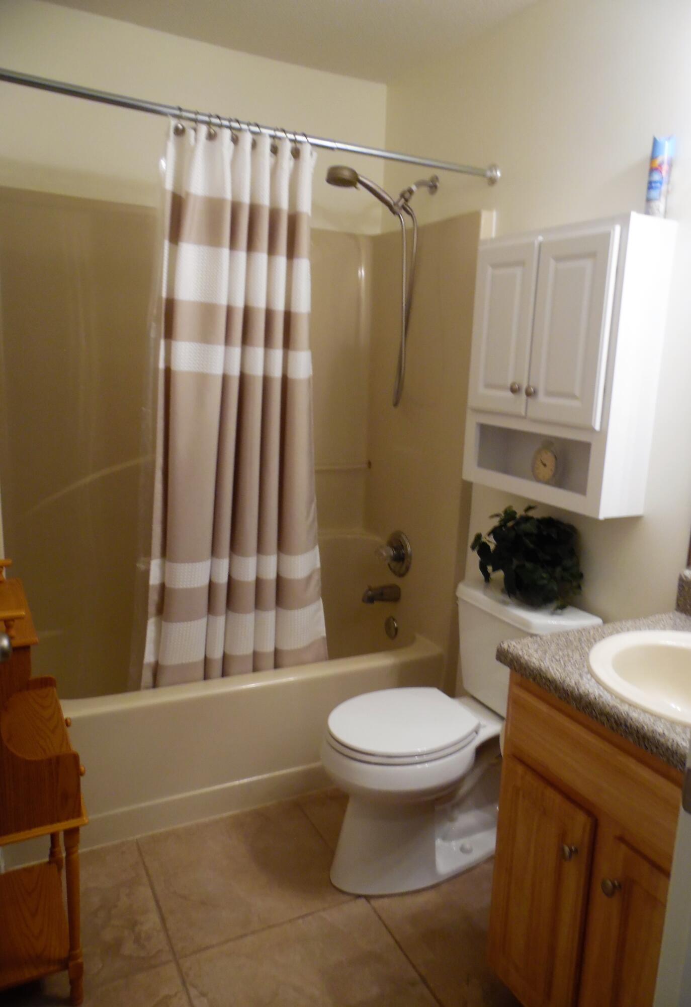 SPRING HOLLOW ESTATES - Residential