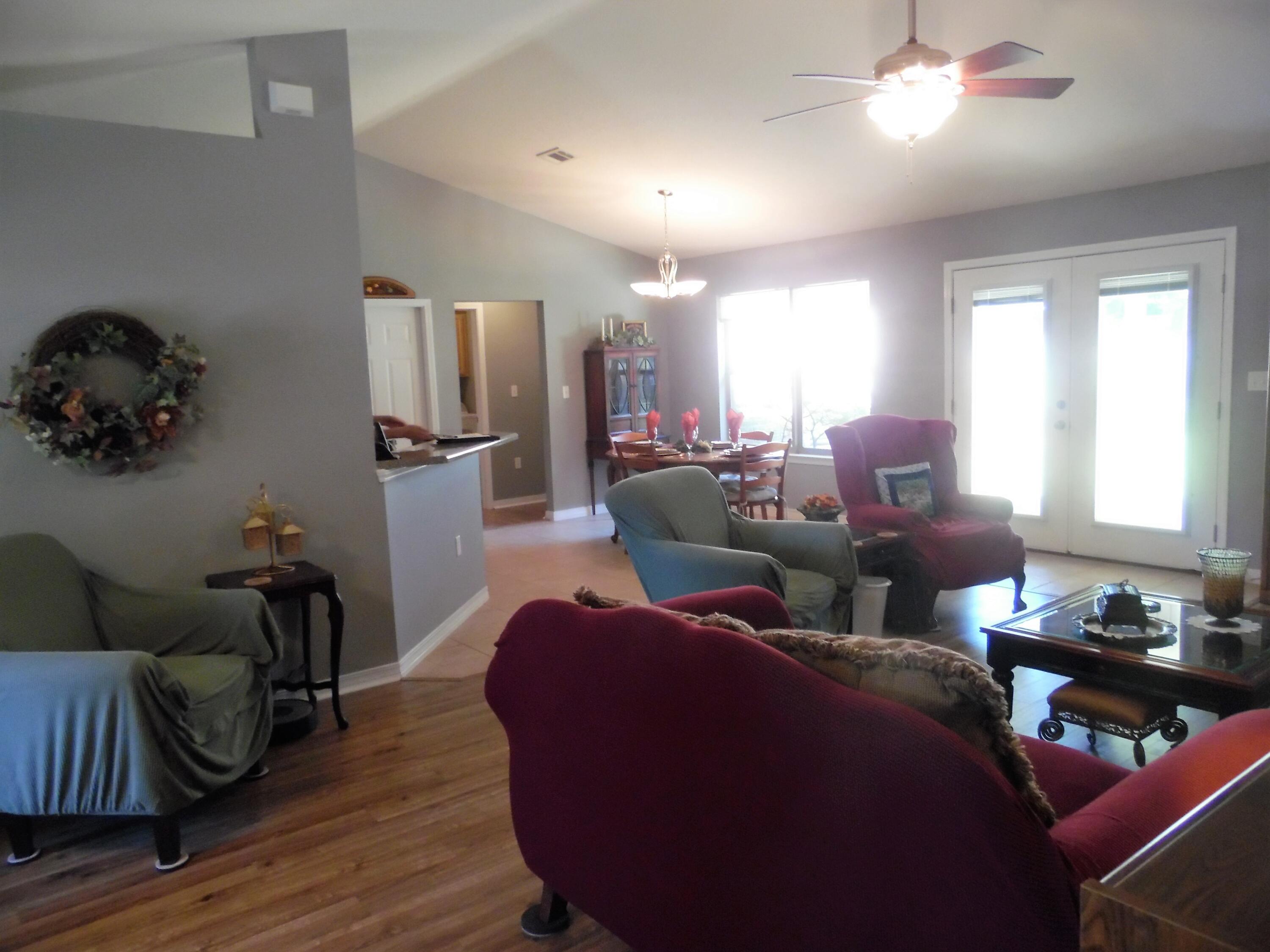 SPRING HOLLOW ESTATES - Residential