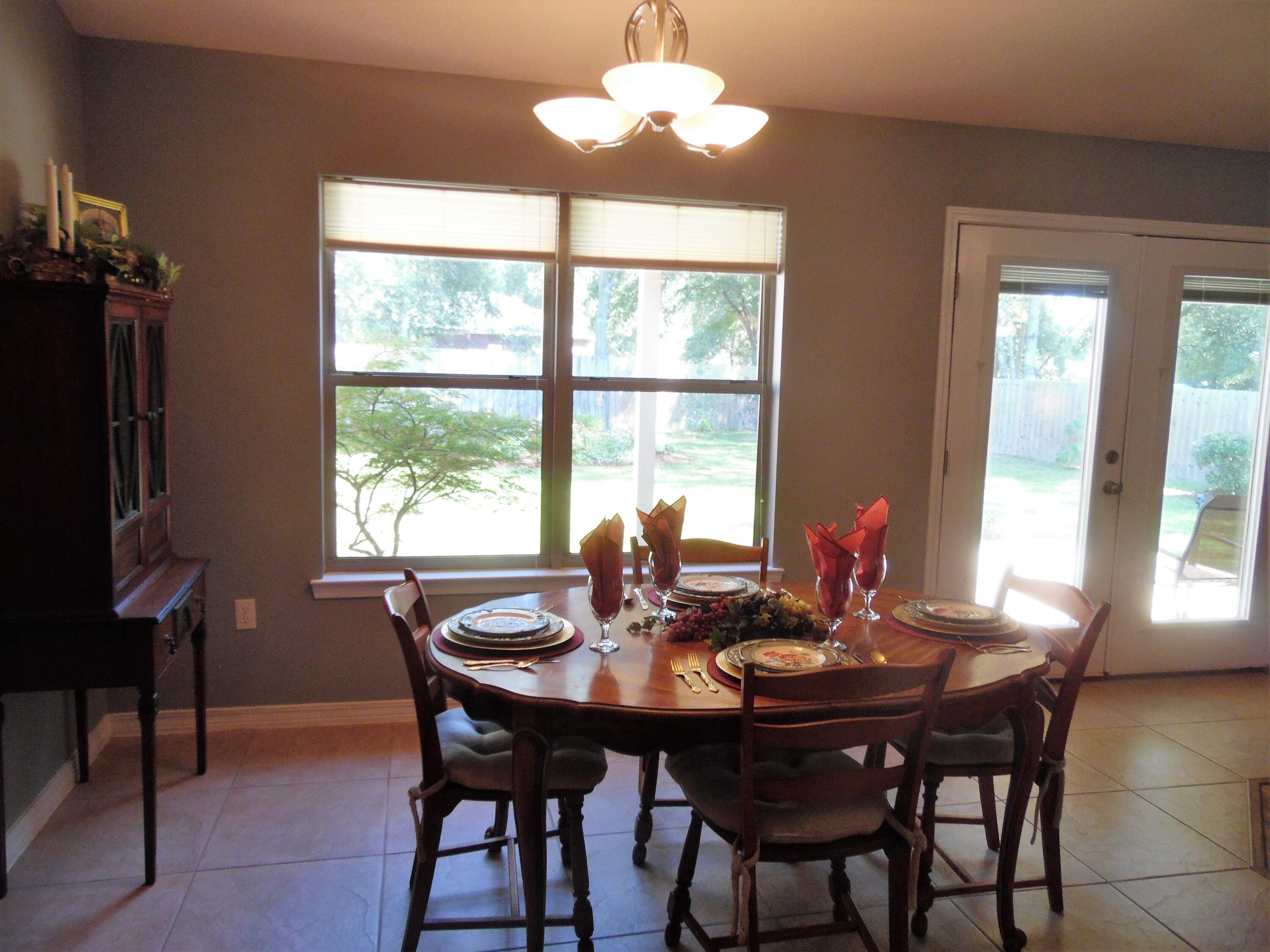 SPRING HOLLOW ESTATES - Residential