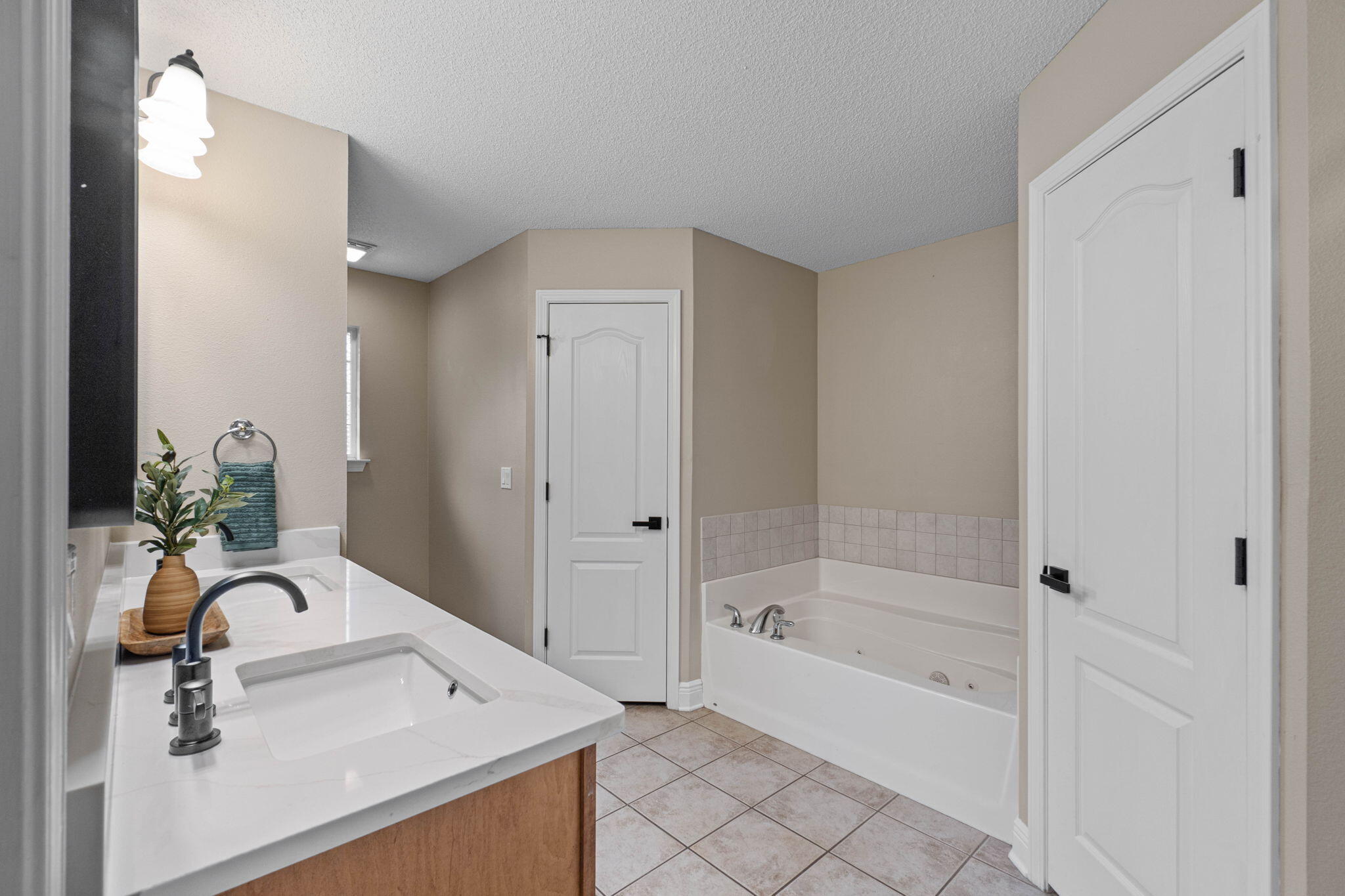 WOODLAWN HEIGHTS - Residential