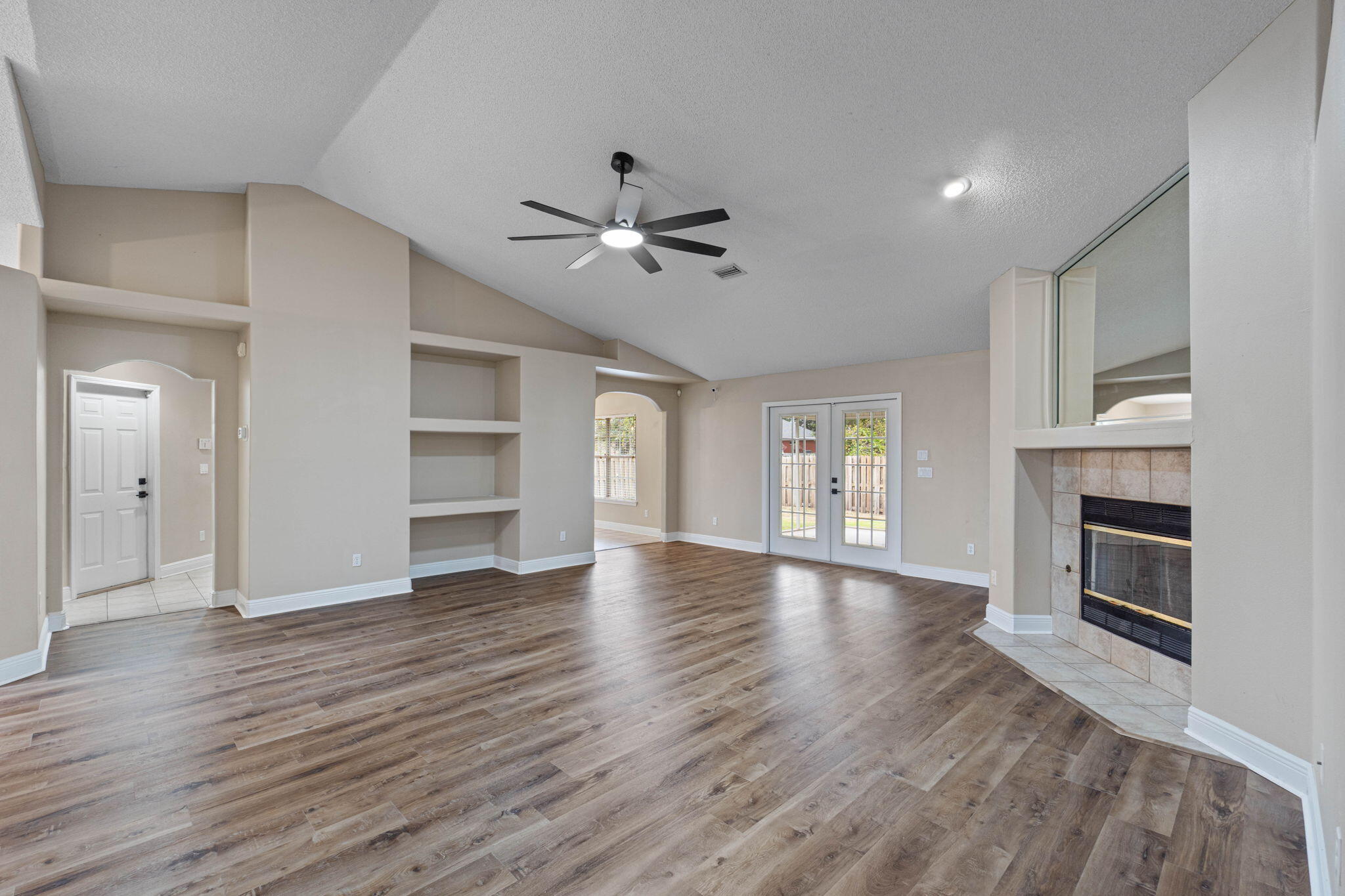 WOODLAWN HEIGHTS - Residential