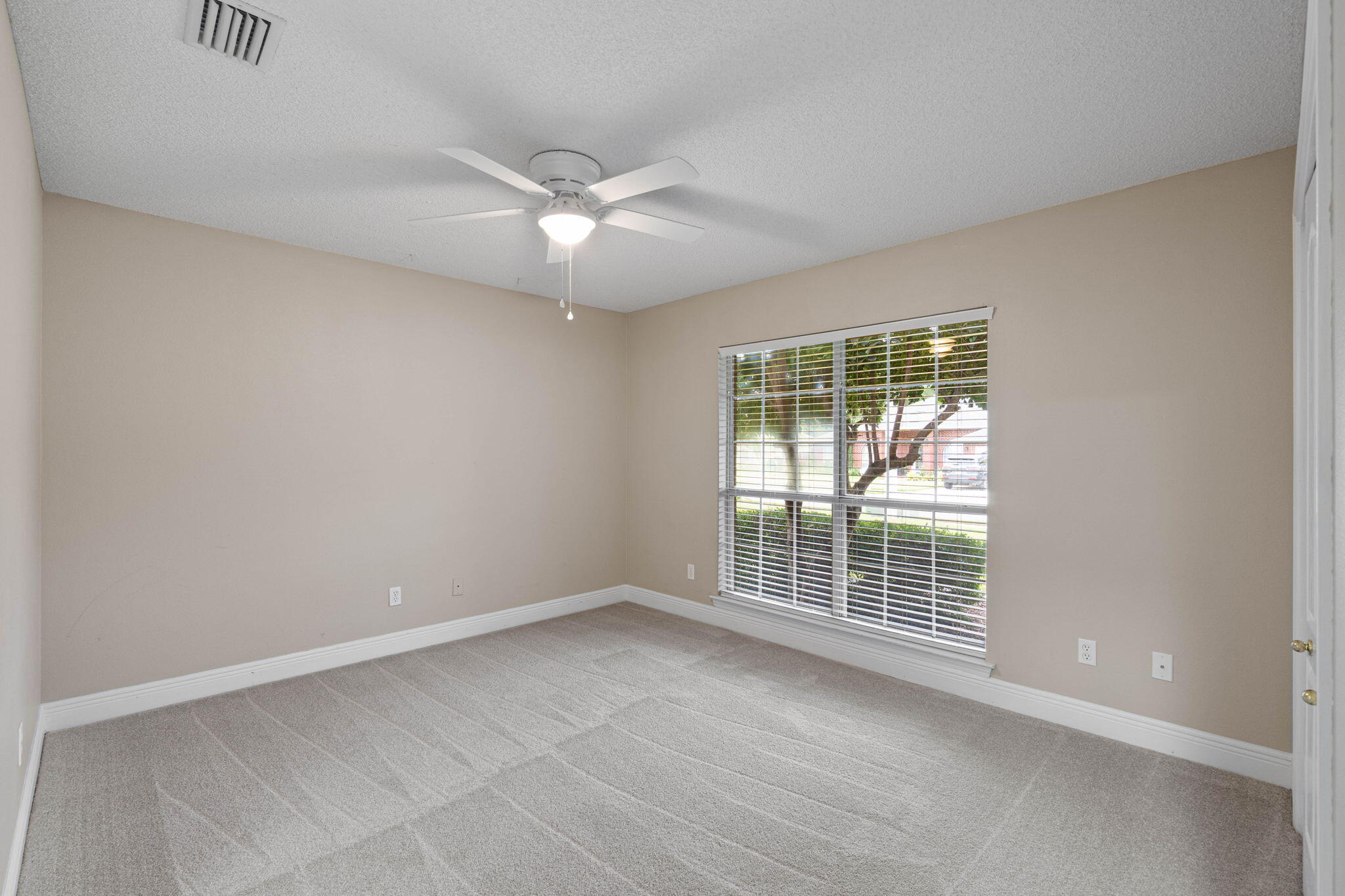 WOODLAWN HEIGHTS - Residential