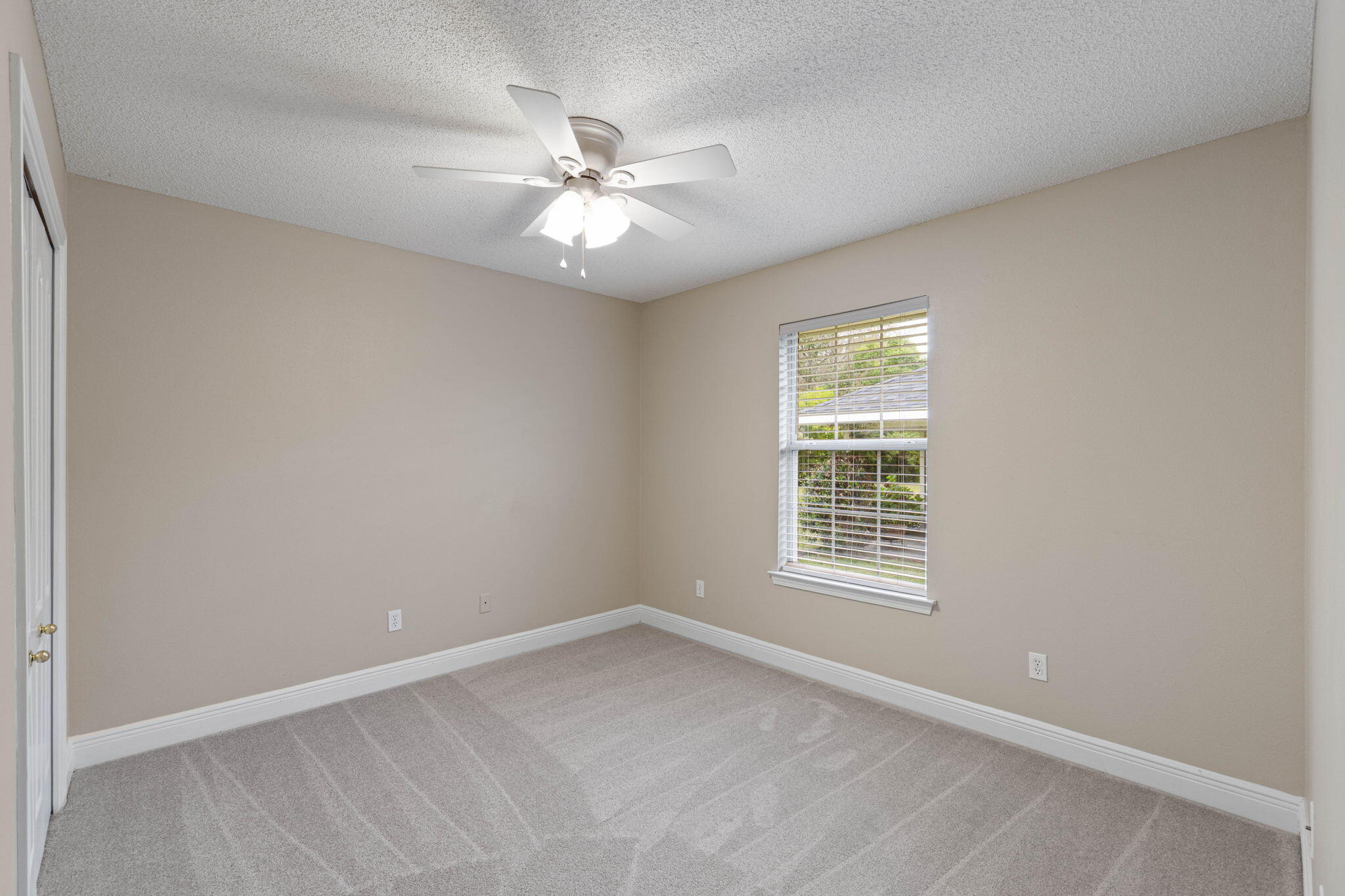 WOODLAWN HEIGHTS - Residential