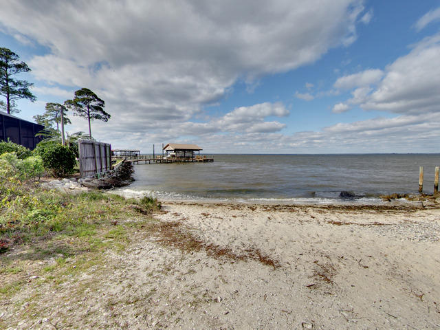 EAGLE BAY - Residential