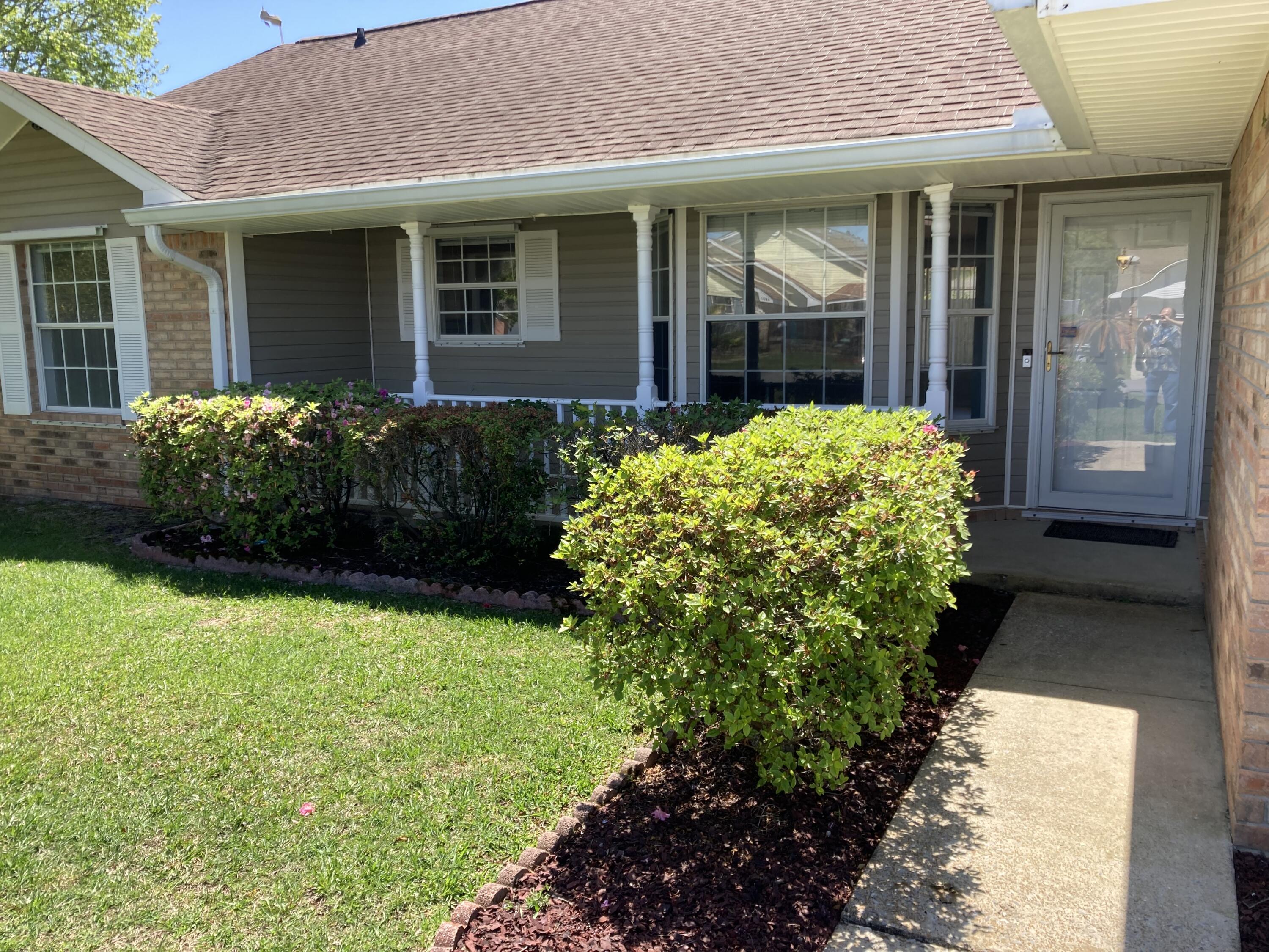 LIVE OAK Unit 2 Lot 33 - Residential