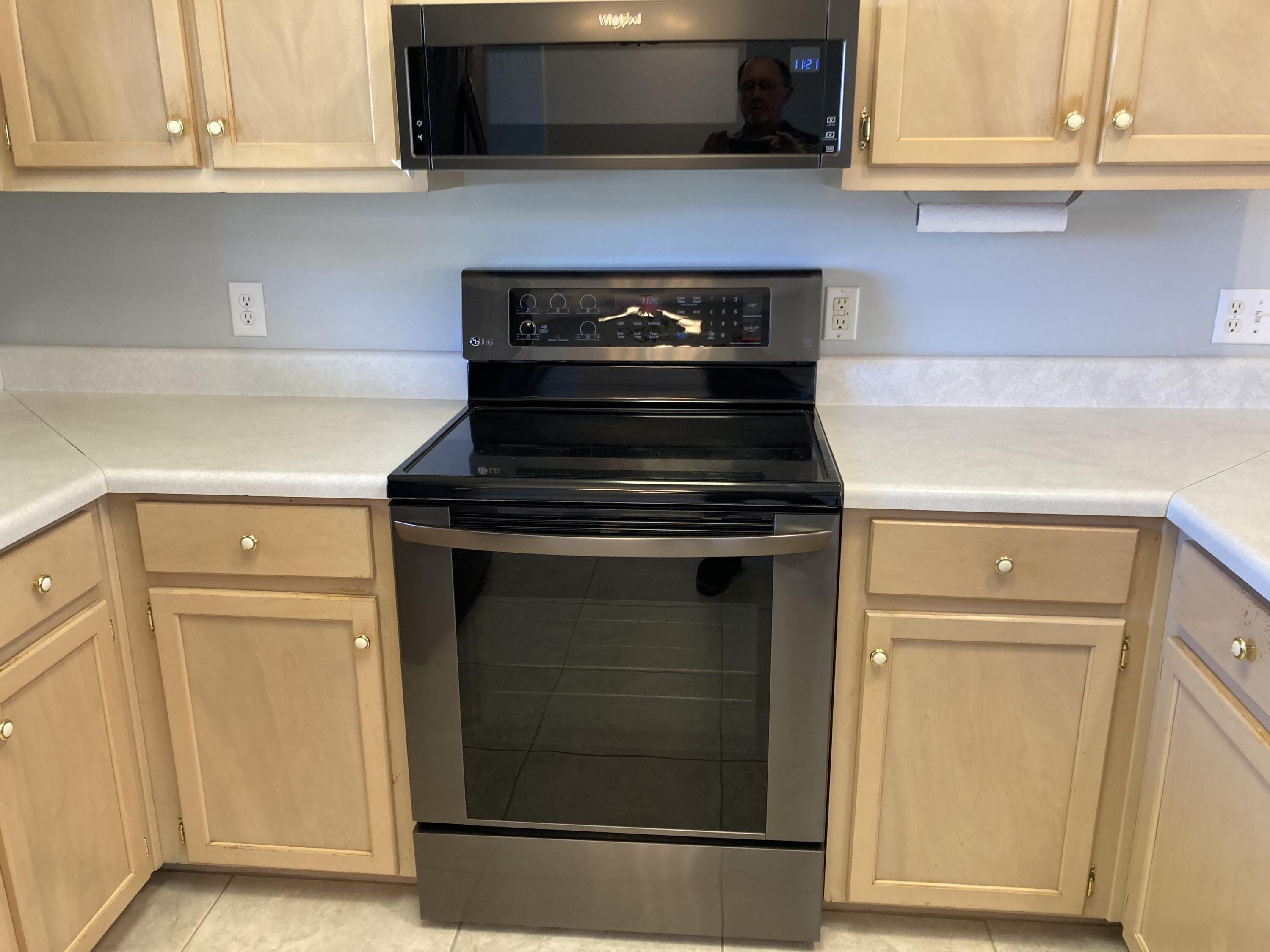 LIVE OAK Unit 2 Lot 33 - Residential