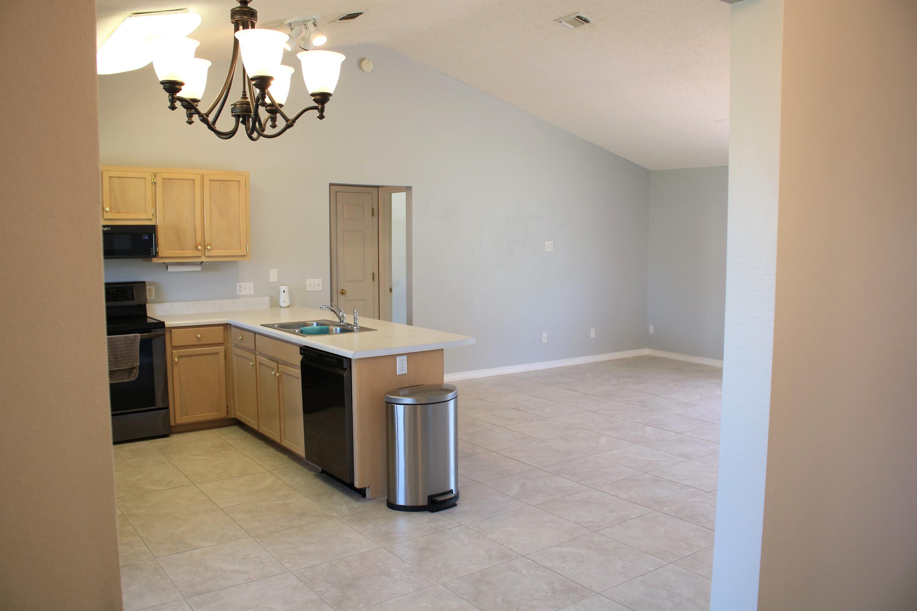 LIVE OAK Unit 2 Lot 33 - Residential