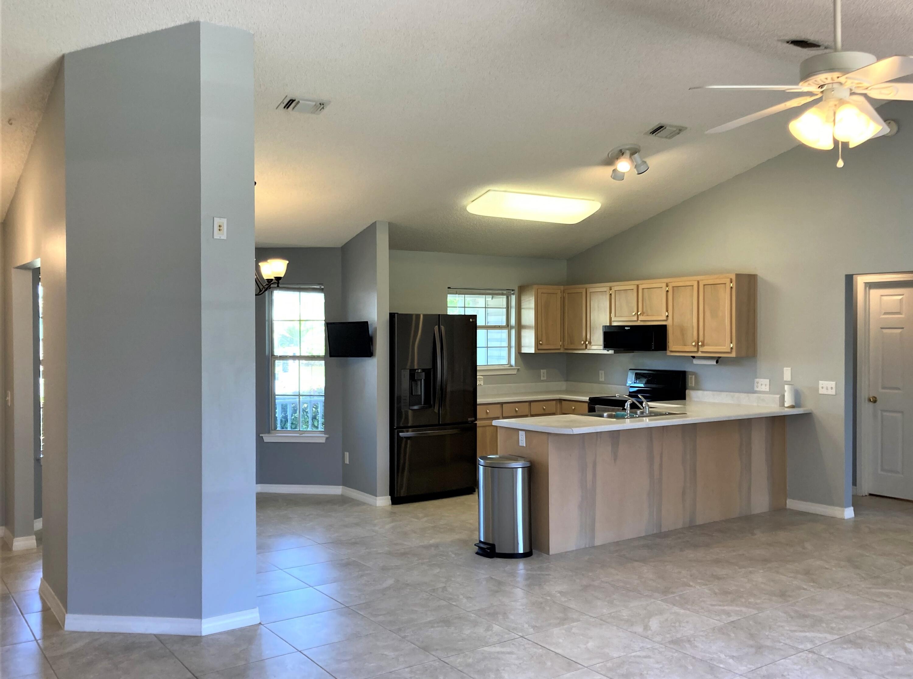 LIVE OAK Unit 2 Lot 33 - Residential