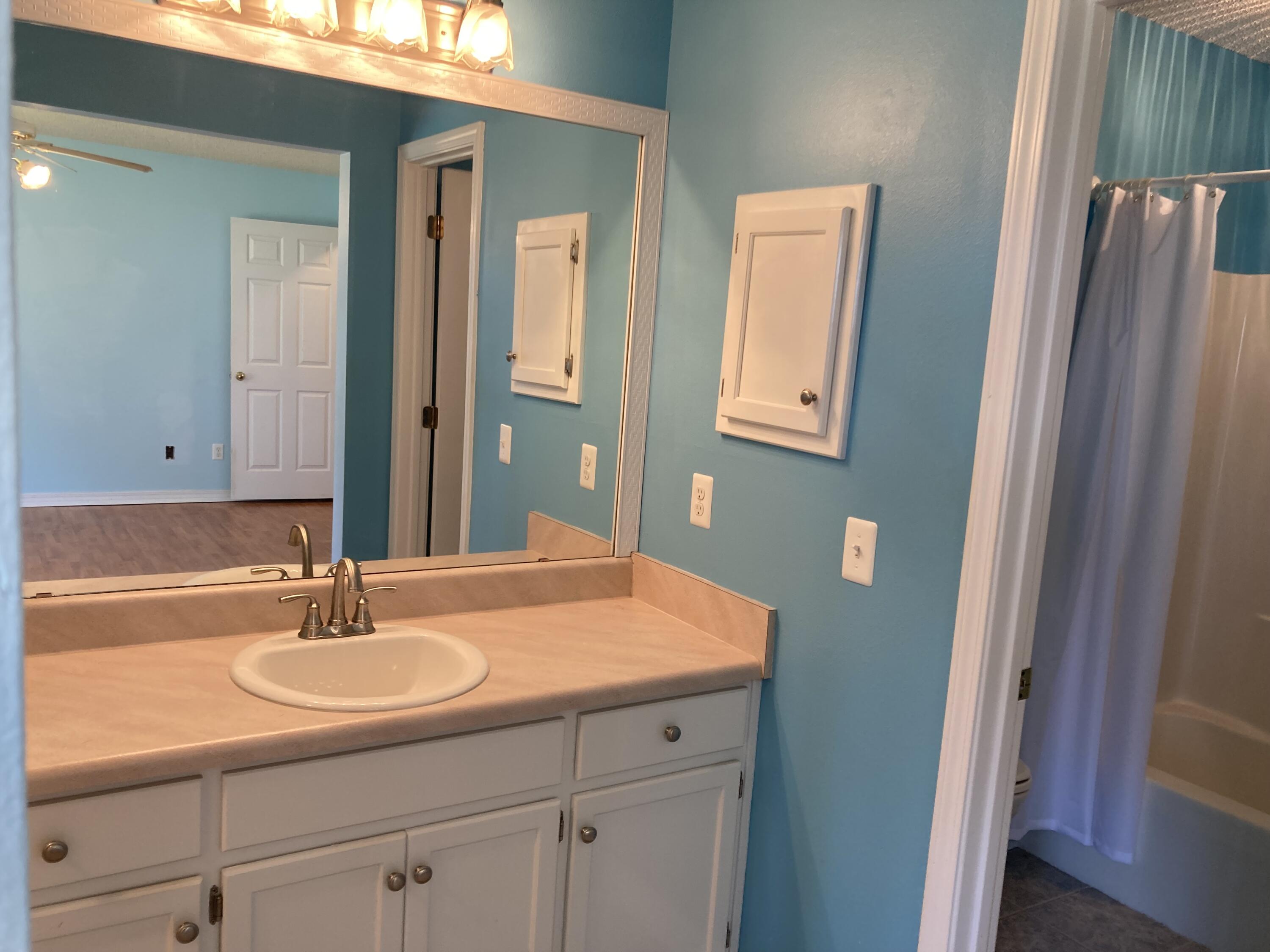 LIVE OAK Unit 2 Lot 33 - Residential