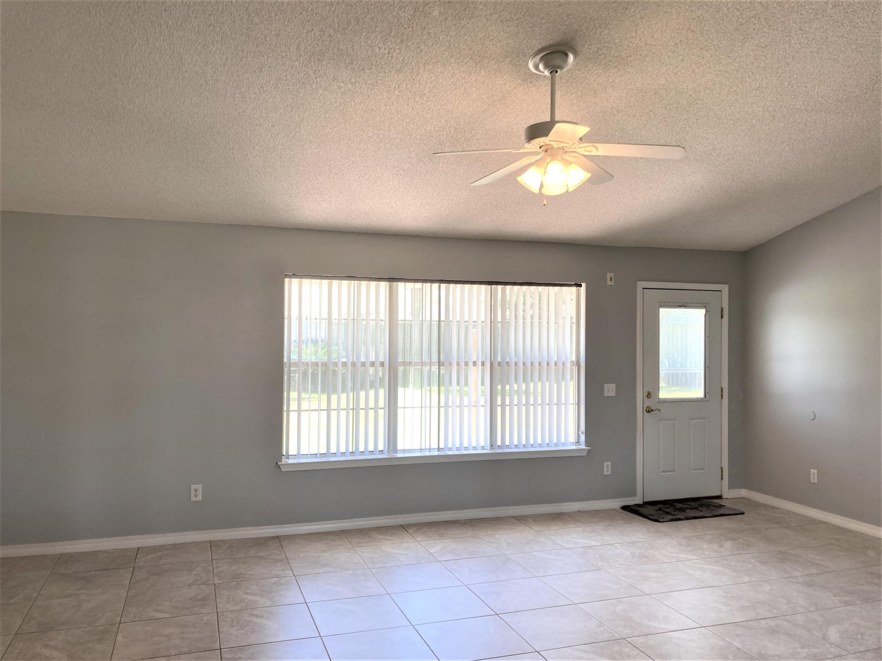 LIVE OAK Unit 2 Lot 33 - Residential