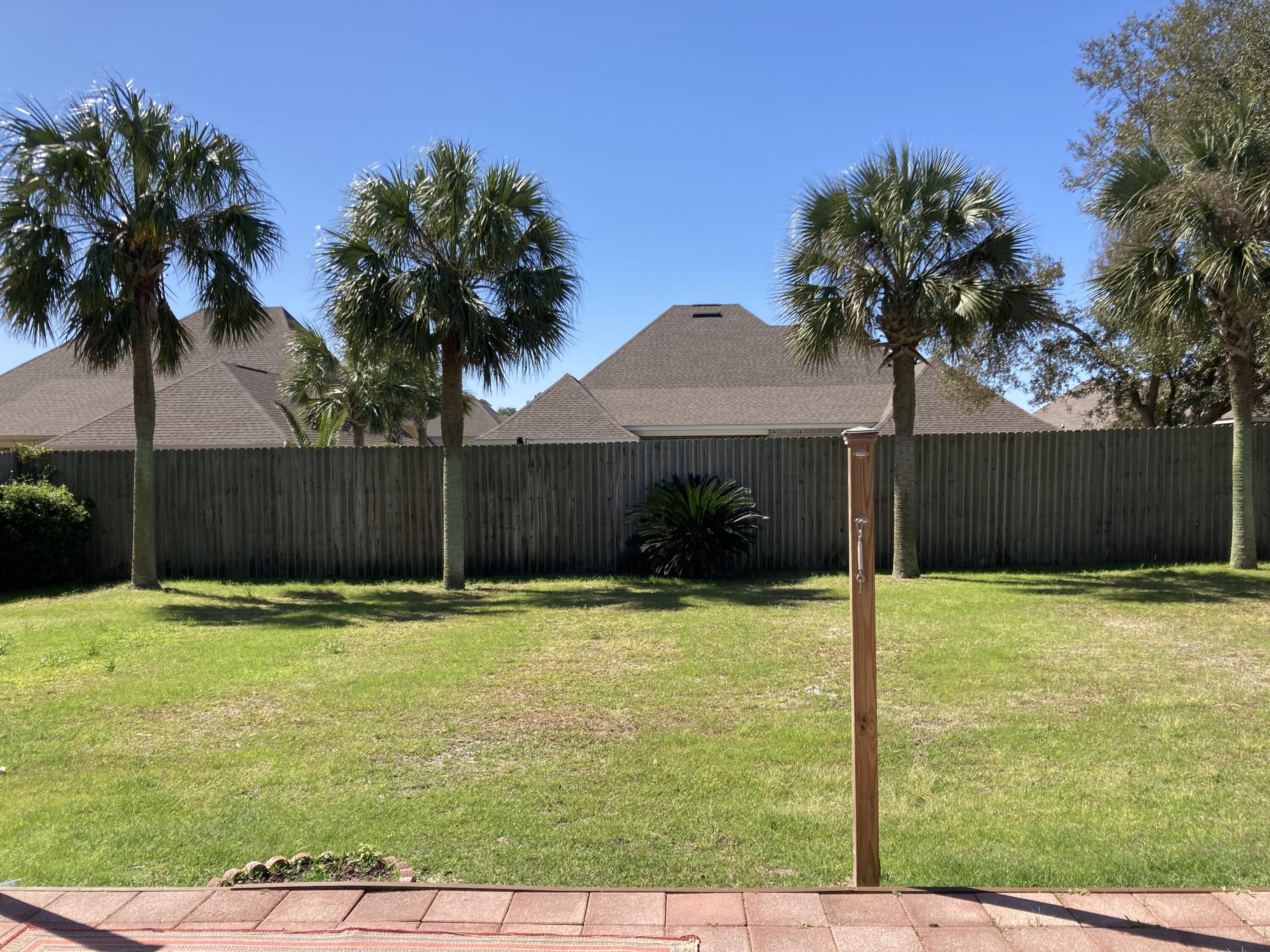 LIVE OAK Unit 2 Lot 33 - Residential