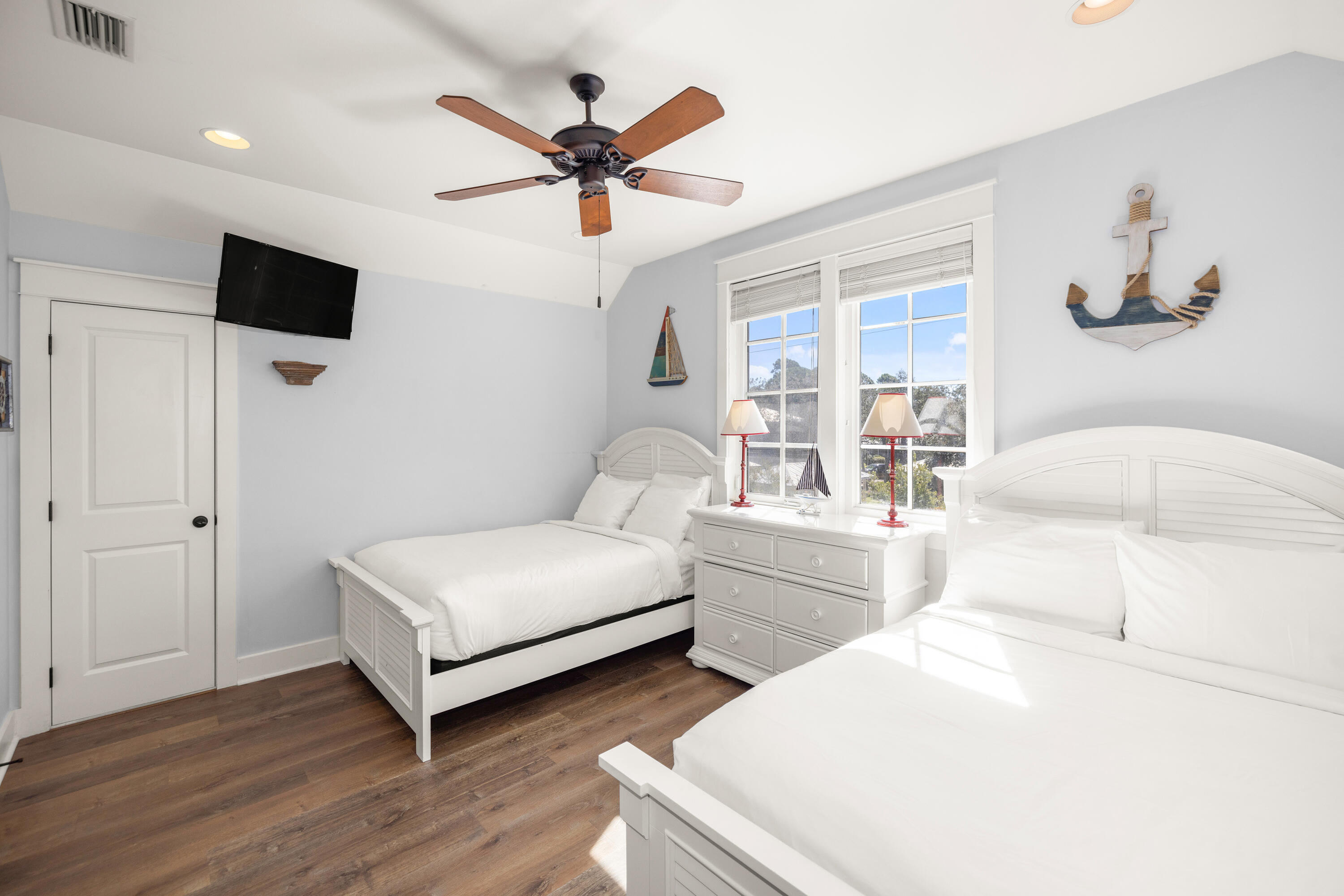 BUNGALOS AT SANDESTIN - Residential