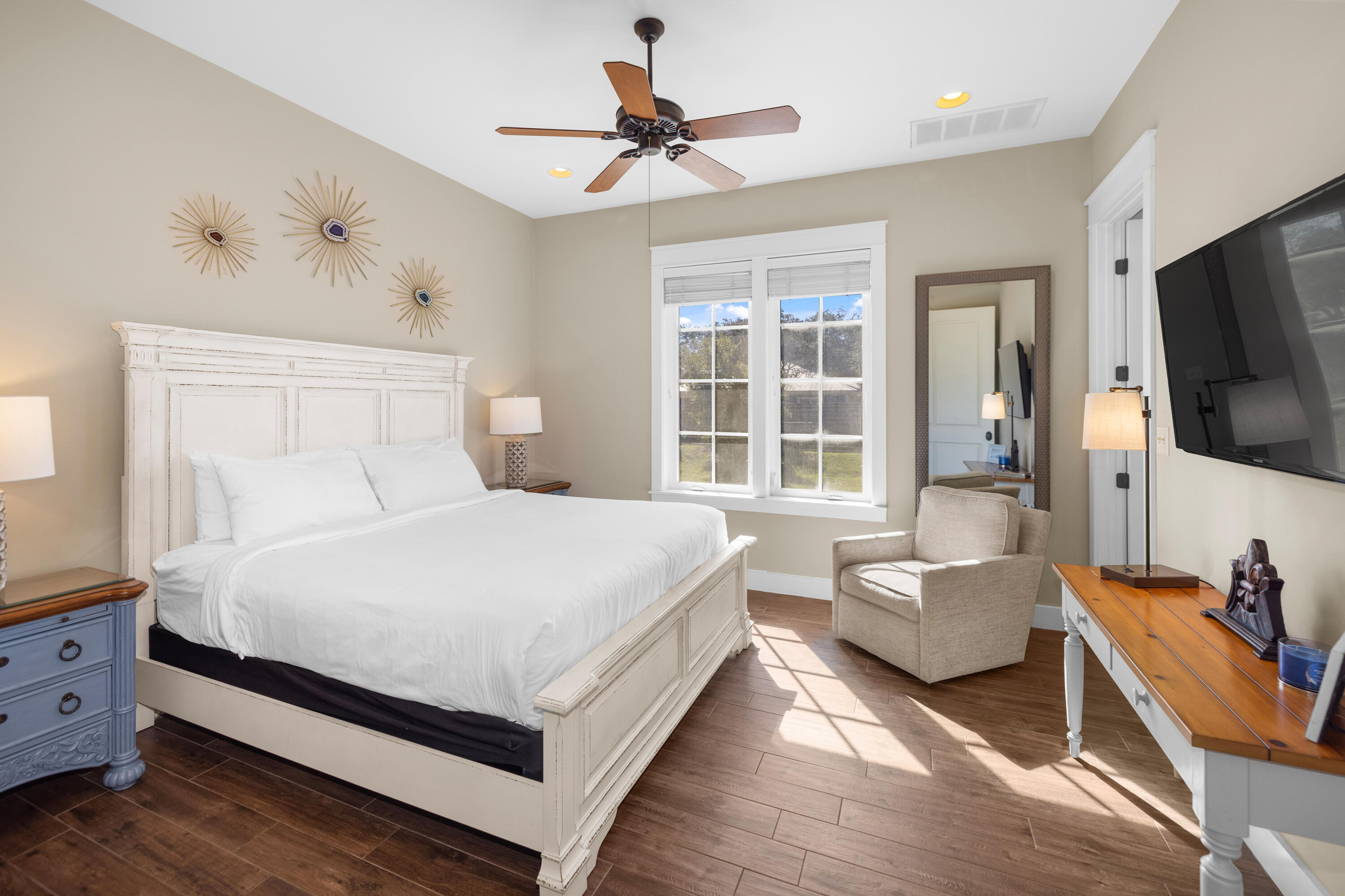 BUNGALOS AT SANDESTIN - Residential