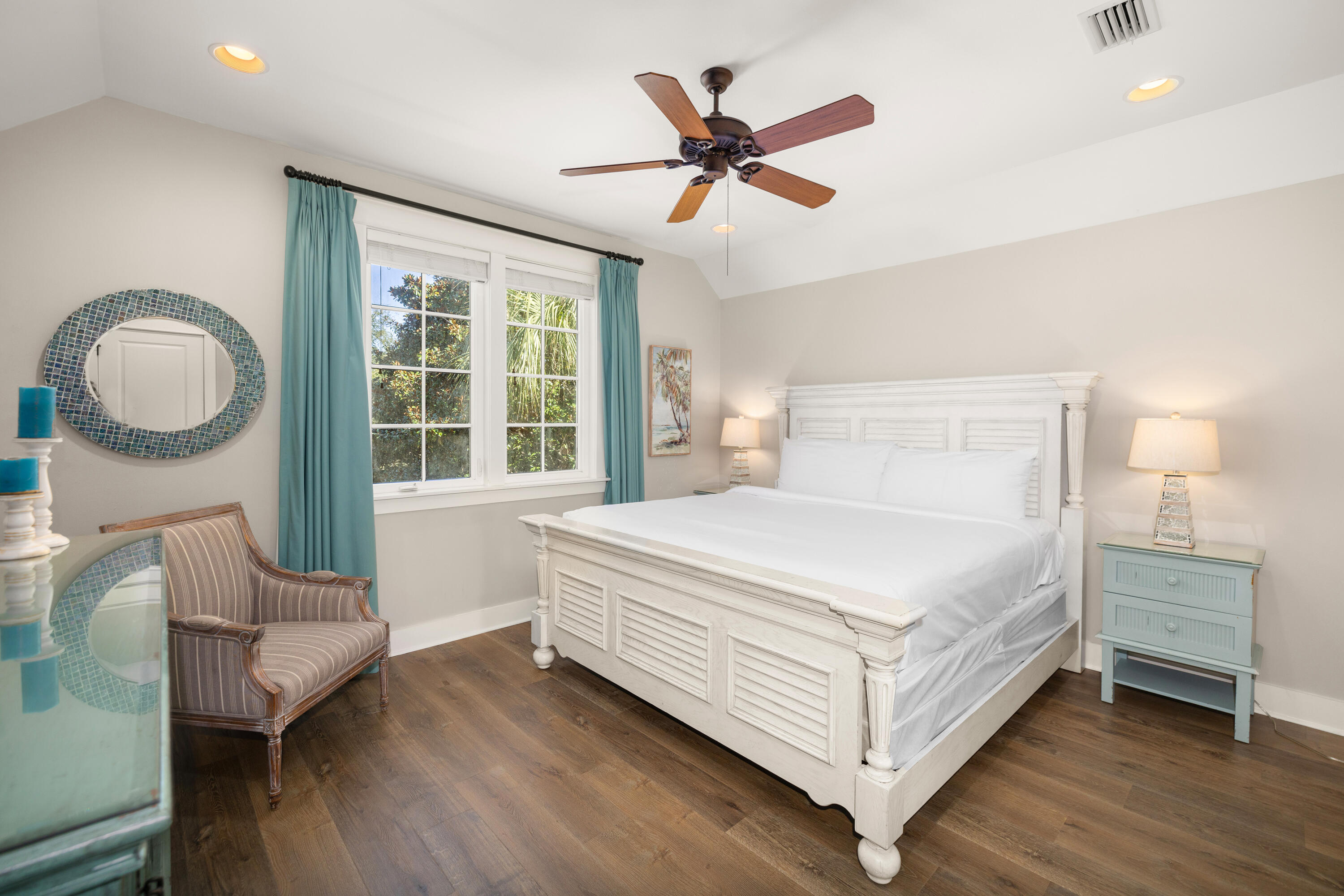 BUNGALOS AT SANDESTIN - Residential